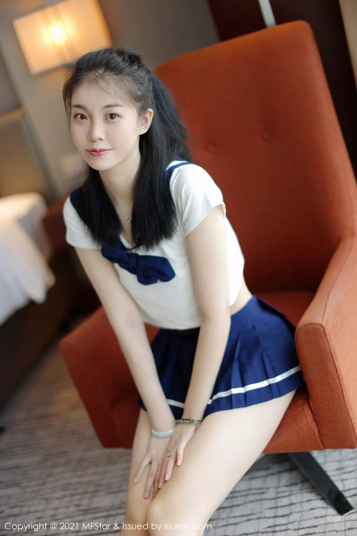 [MFStar模范学院]第526期一颗甜蛋黄写真 [50P]-001