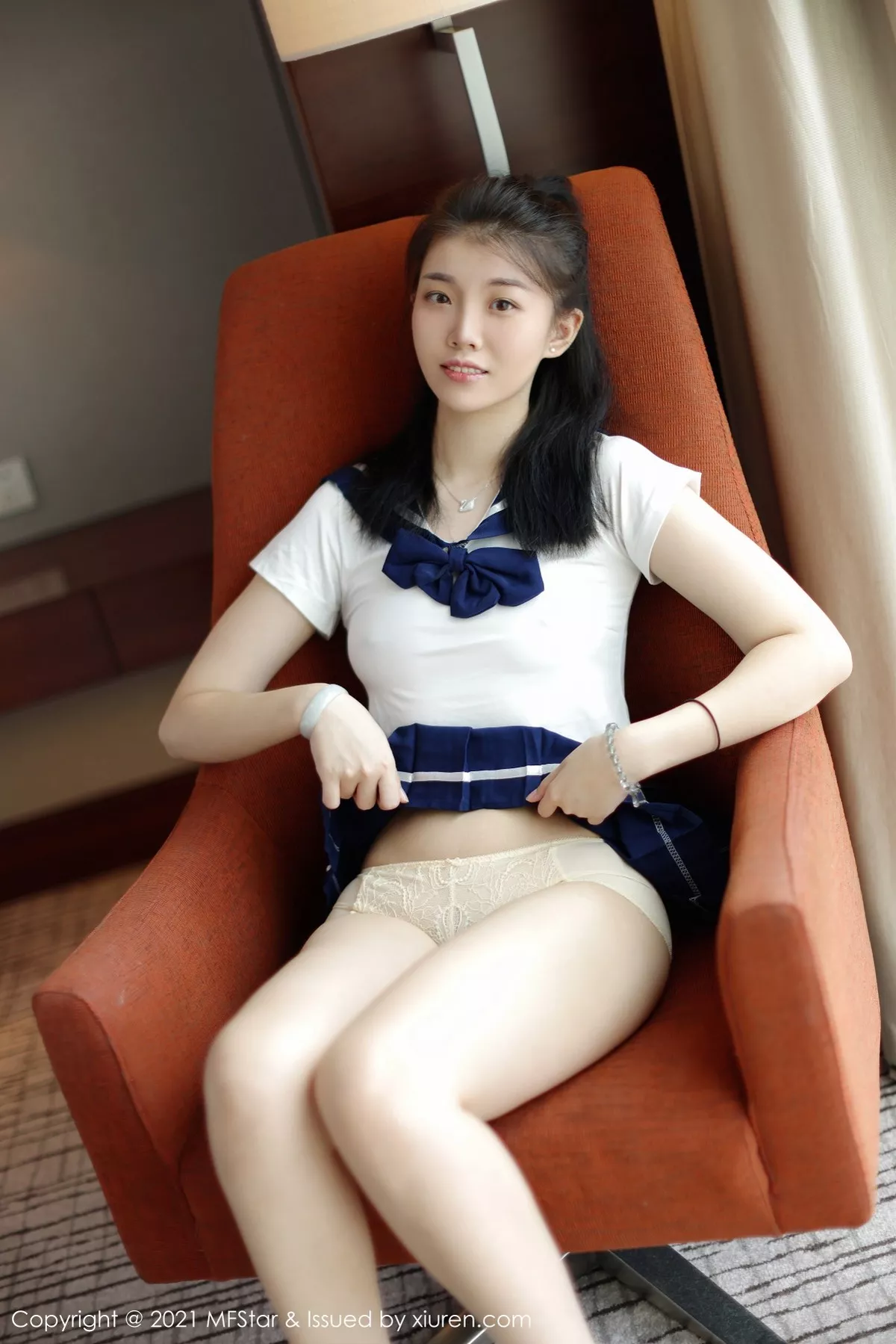 [MFStar模范学院]第526期一颗甜蛋黄写真 [50P]-011