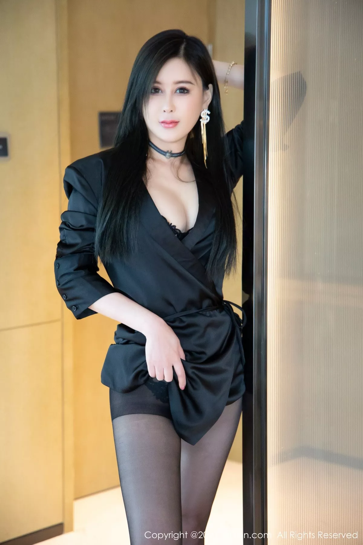 [XiuRen秀人网]第3806期闫璐璐写真 [40P]-002