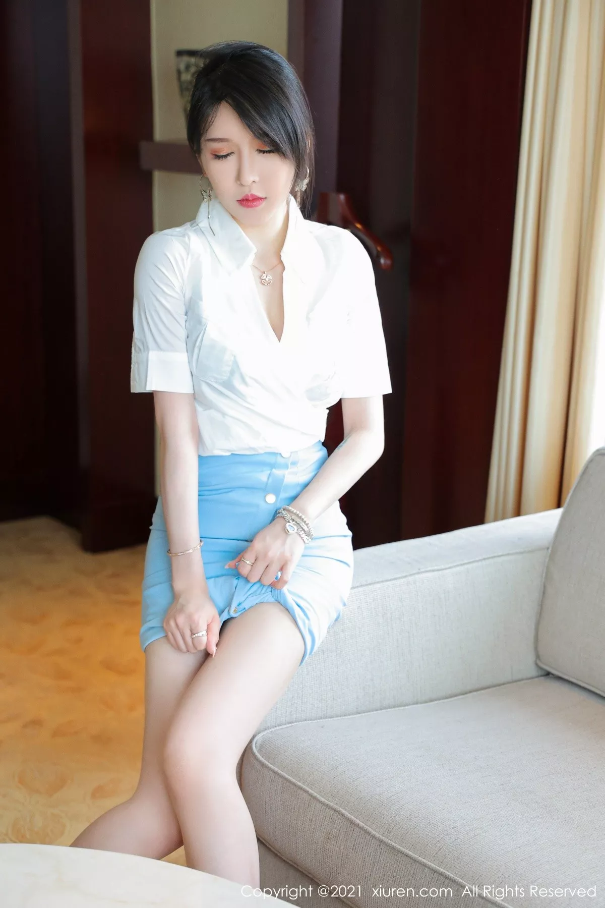 [XiuRen秀人网]第3812期玉兔写真 [54P]-016