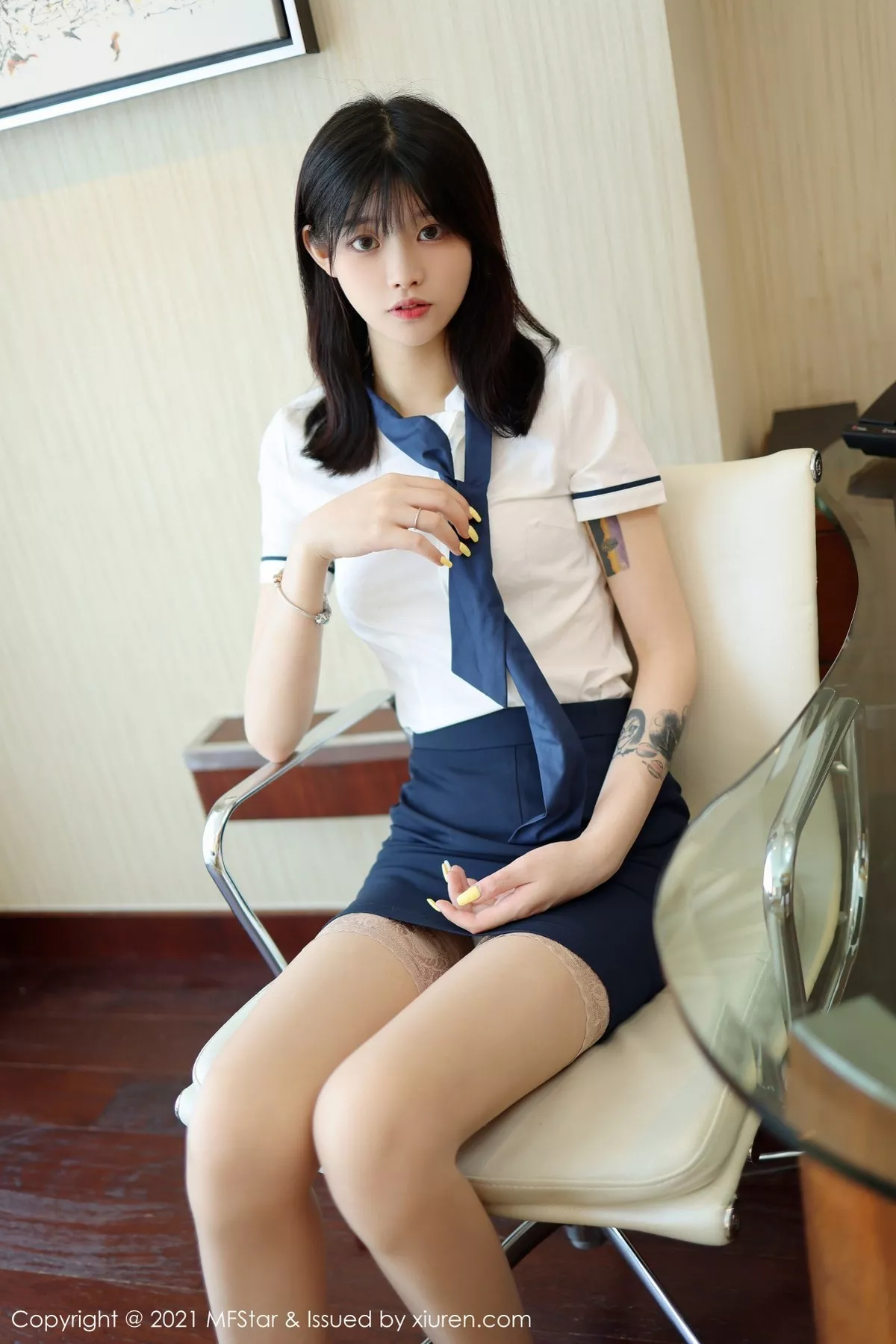 [MFStar模范学院]第516期77qiqi写真 [46P]-013