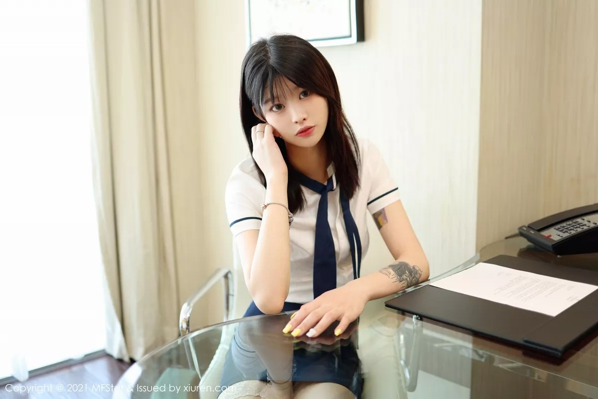 [MFStar模范学院]第516期77qiqi写真 [46P]-007