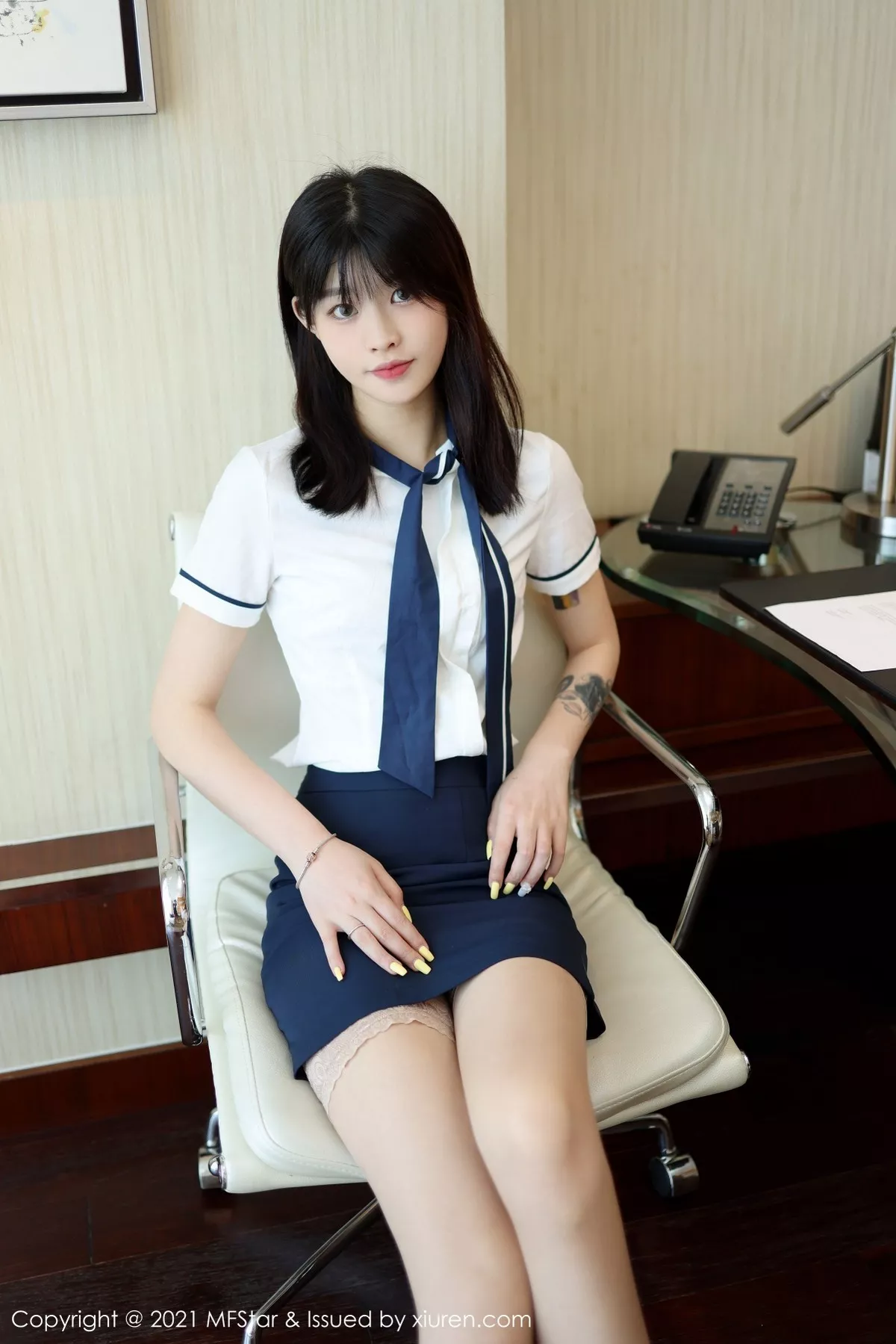 [MFStar模范学院]第516期77qiqi写真 [46P]-003