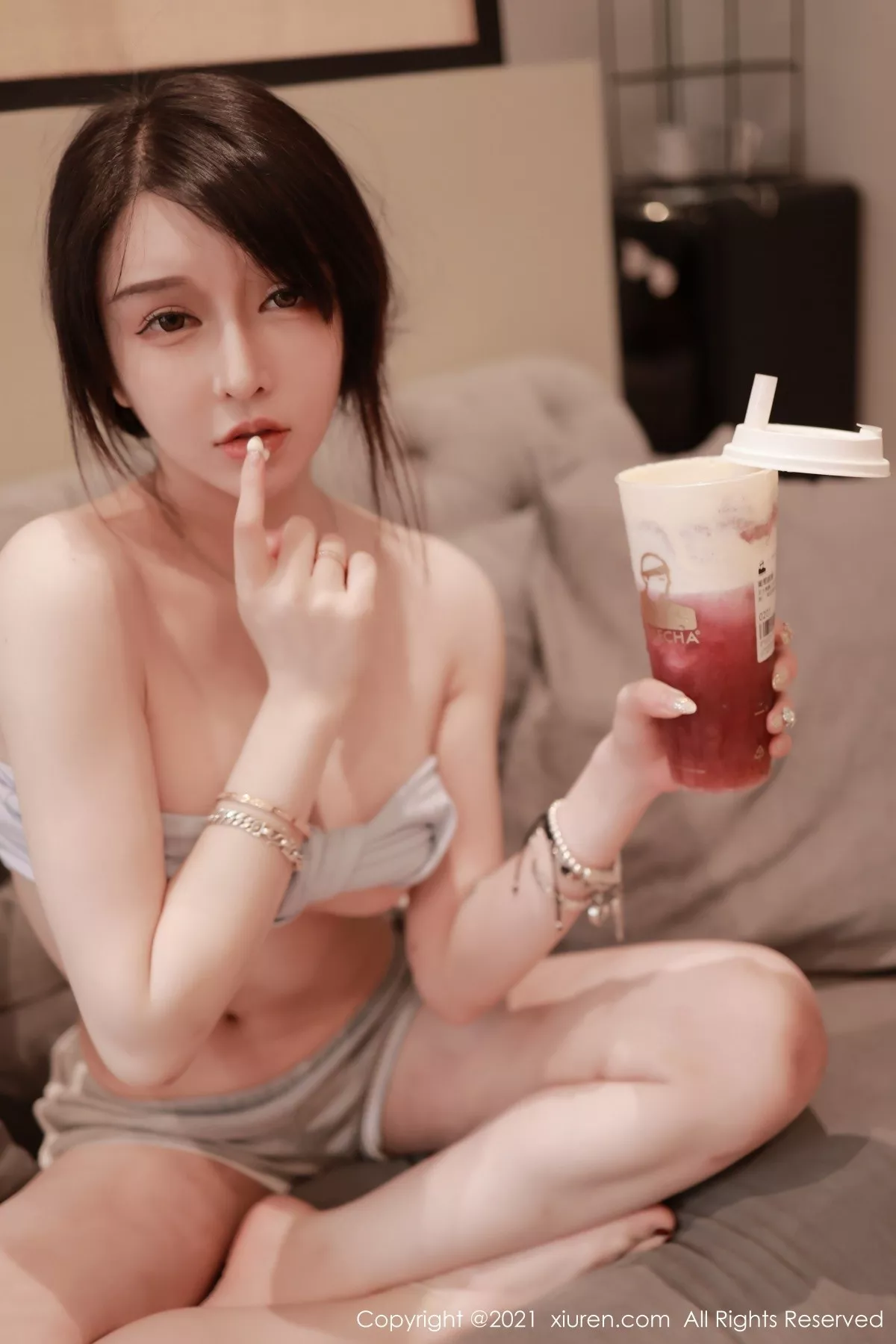 [XiuRen秀人网]第3706期玉兔写真 [46P]-037