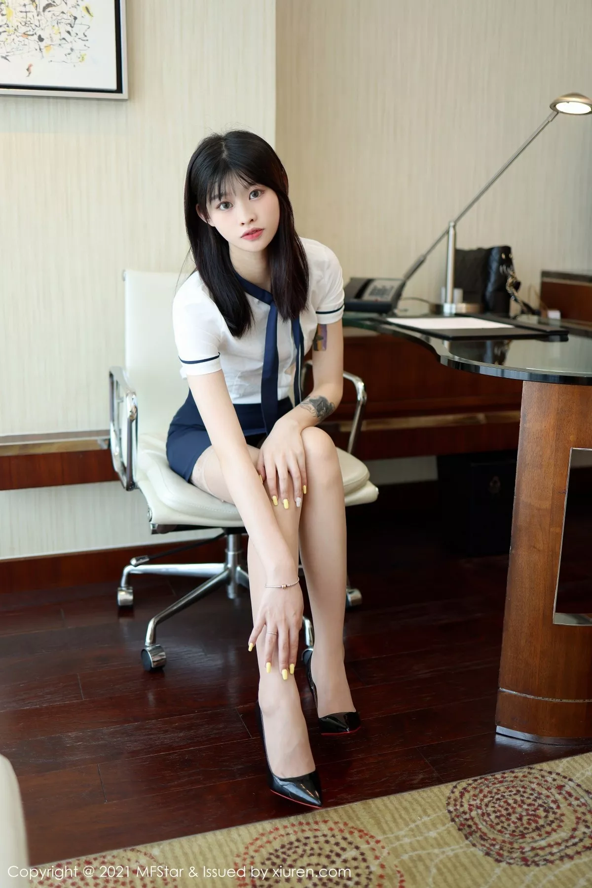 [MFStar模范学院]第516期77qiqi写真 [46P]-004