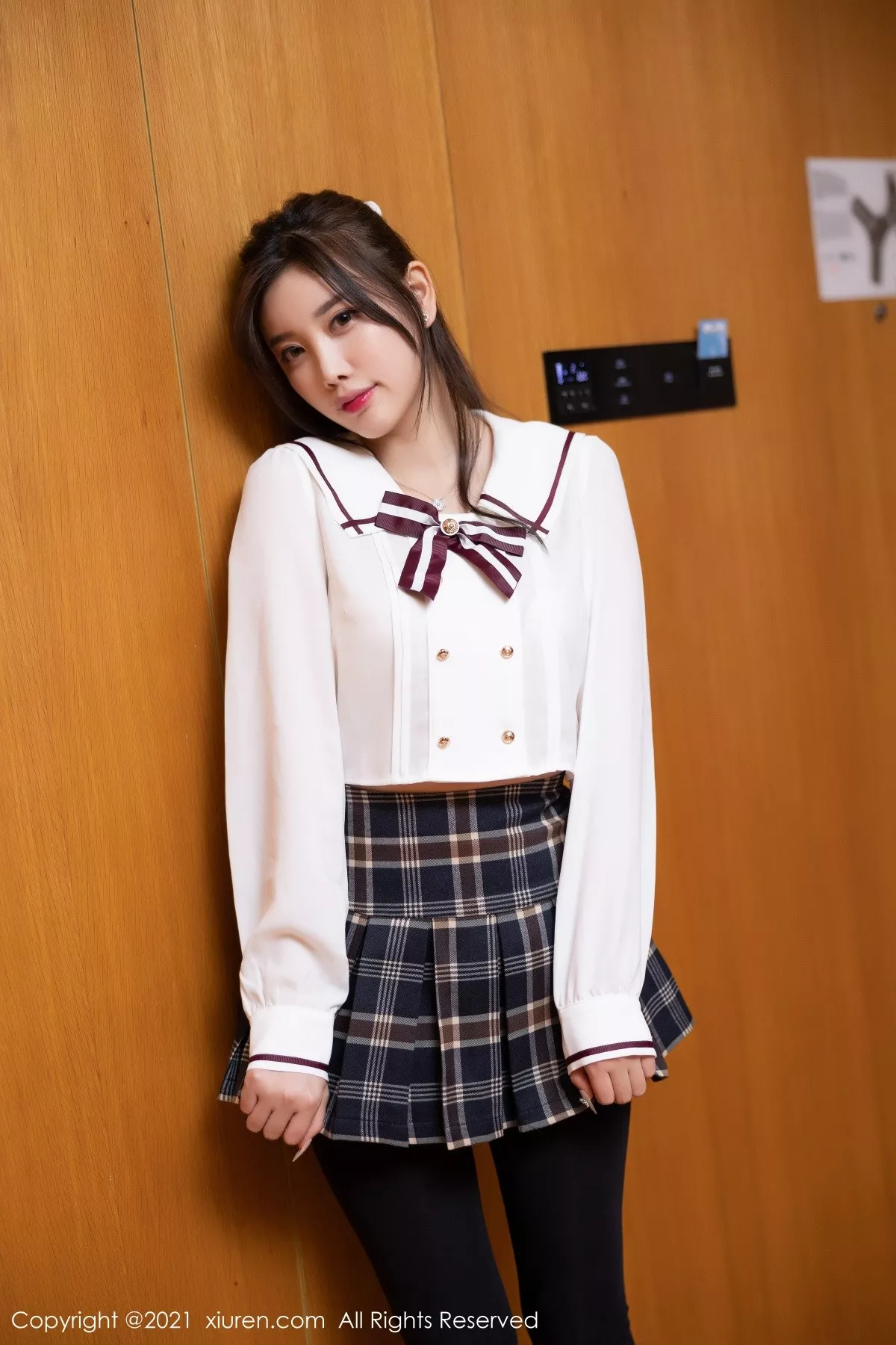 [XiuRen秀人网]第3723期杨晨晨写真 [61P]-001