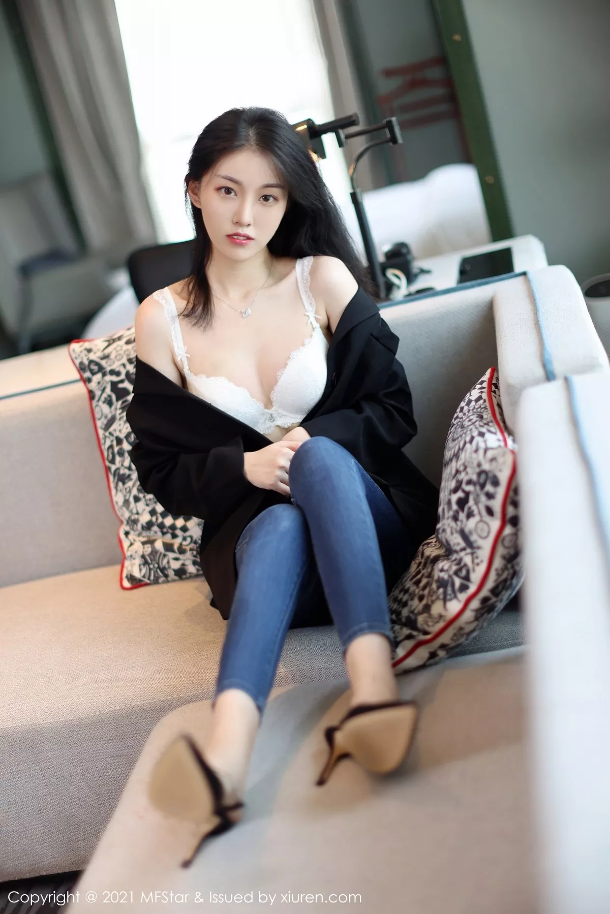 [MFStar模范学院]第530期一颗甜蛋黄写真 [50P]-023
