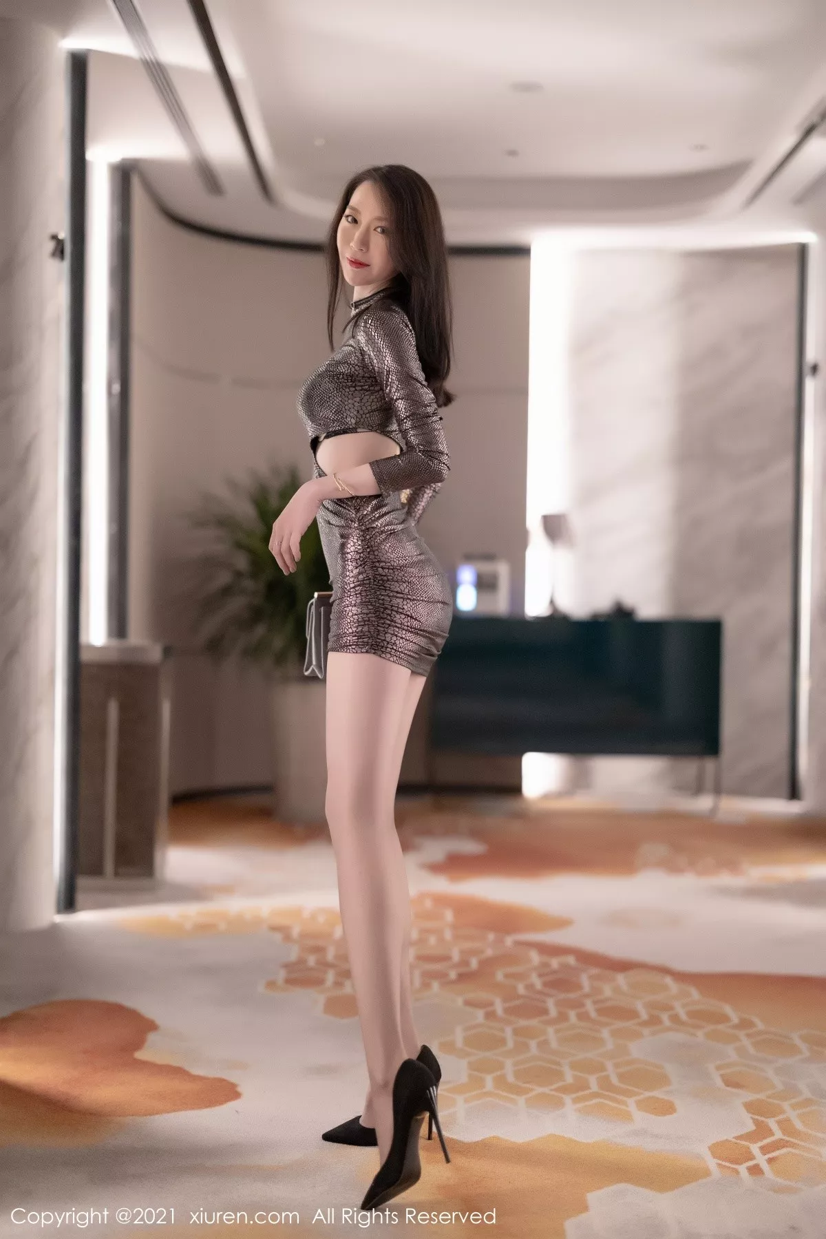 [XiuRen秀人网]第3870期梦心月写真 [73P]-002