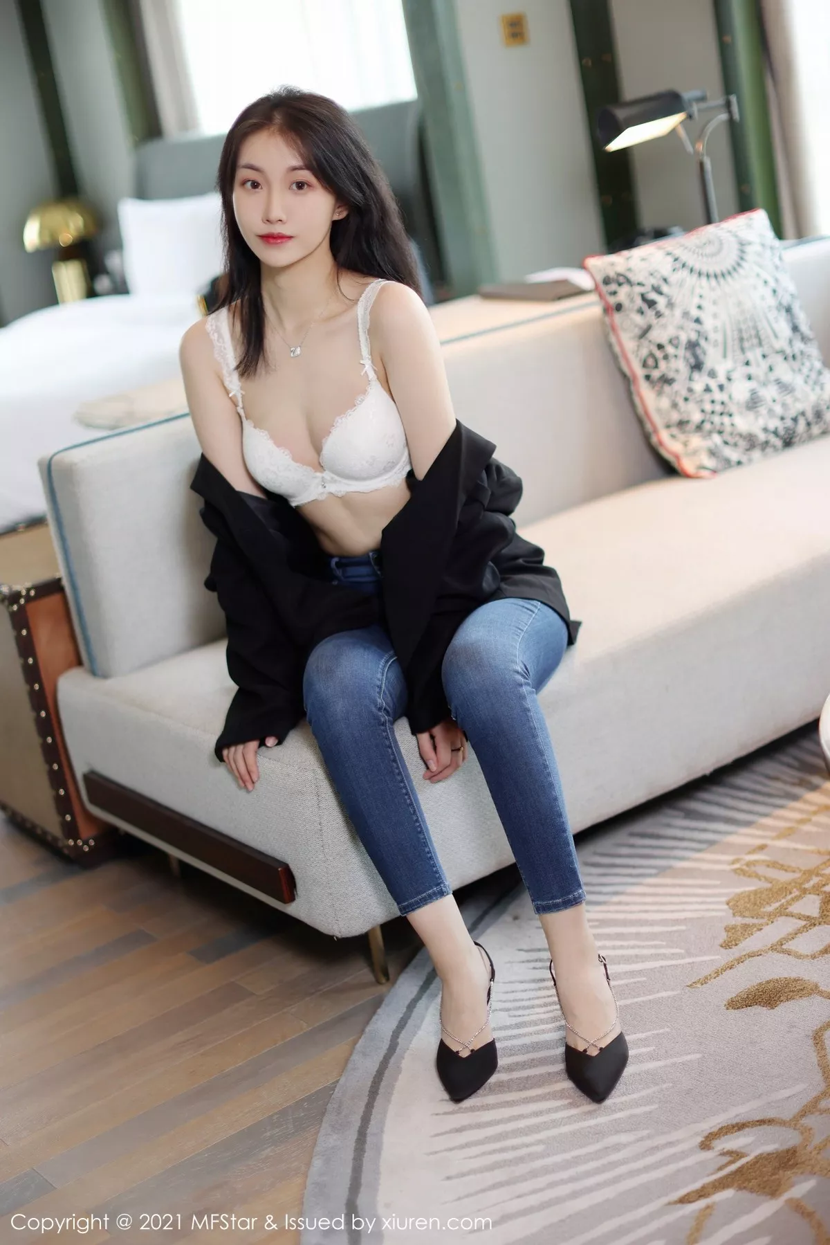 [MFStar模范学院]第530期一颗甜蛋黄写真 [50P]-029