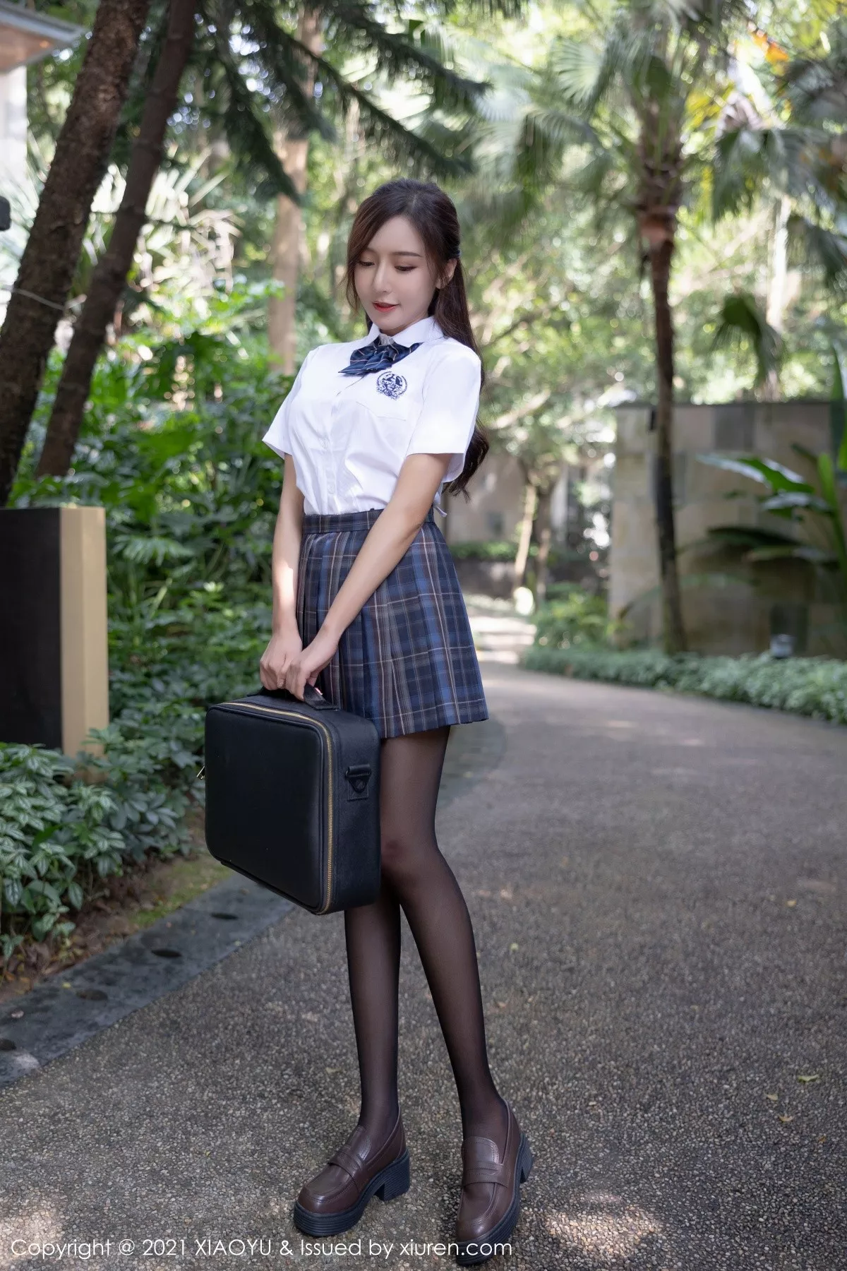 [XiaoYu画语界]第604期王馨瑶写真 [81P]-001
