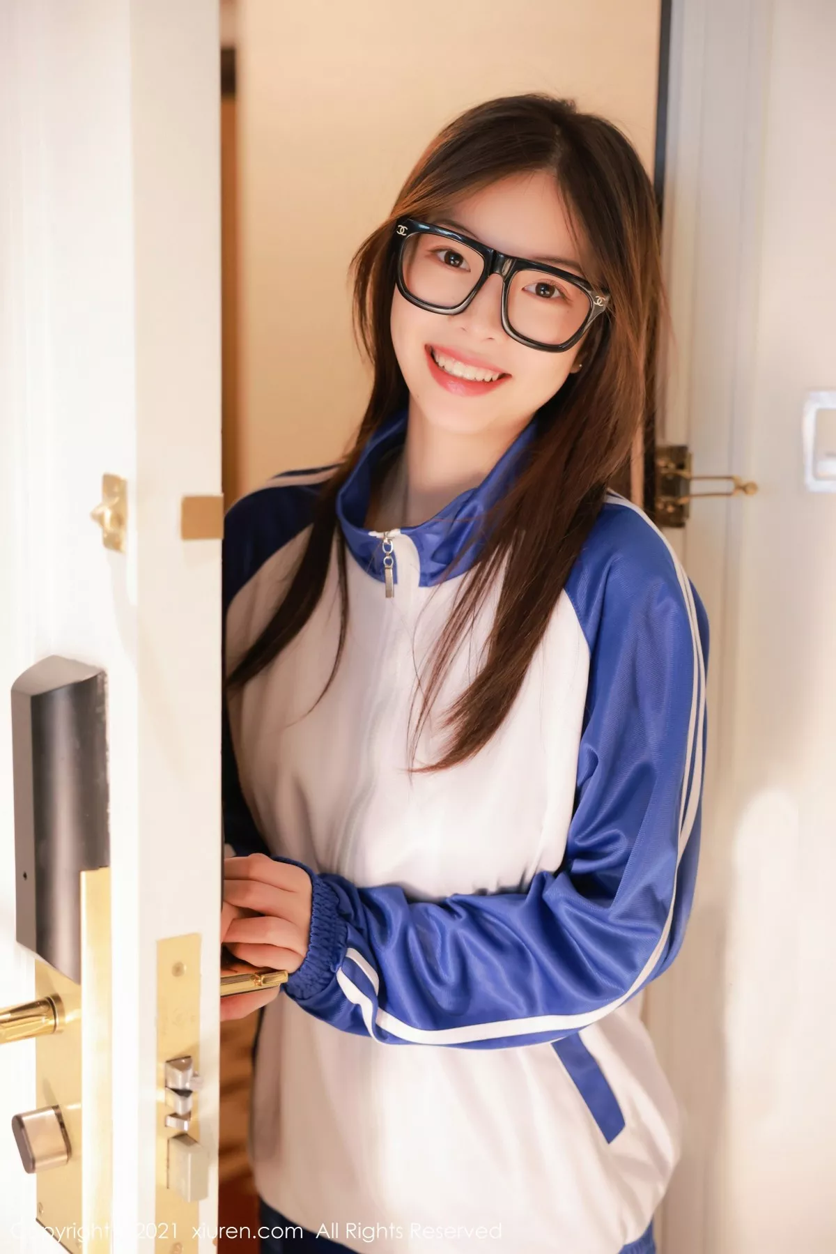 [XiuRen秀人网]第3875期明日花桃桃写真 [58P]-001