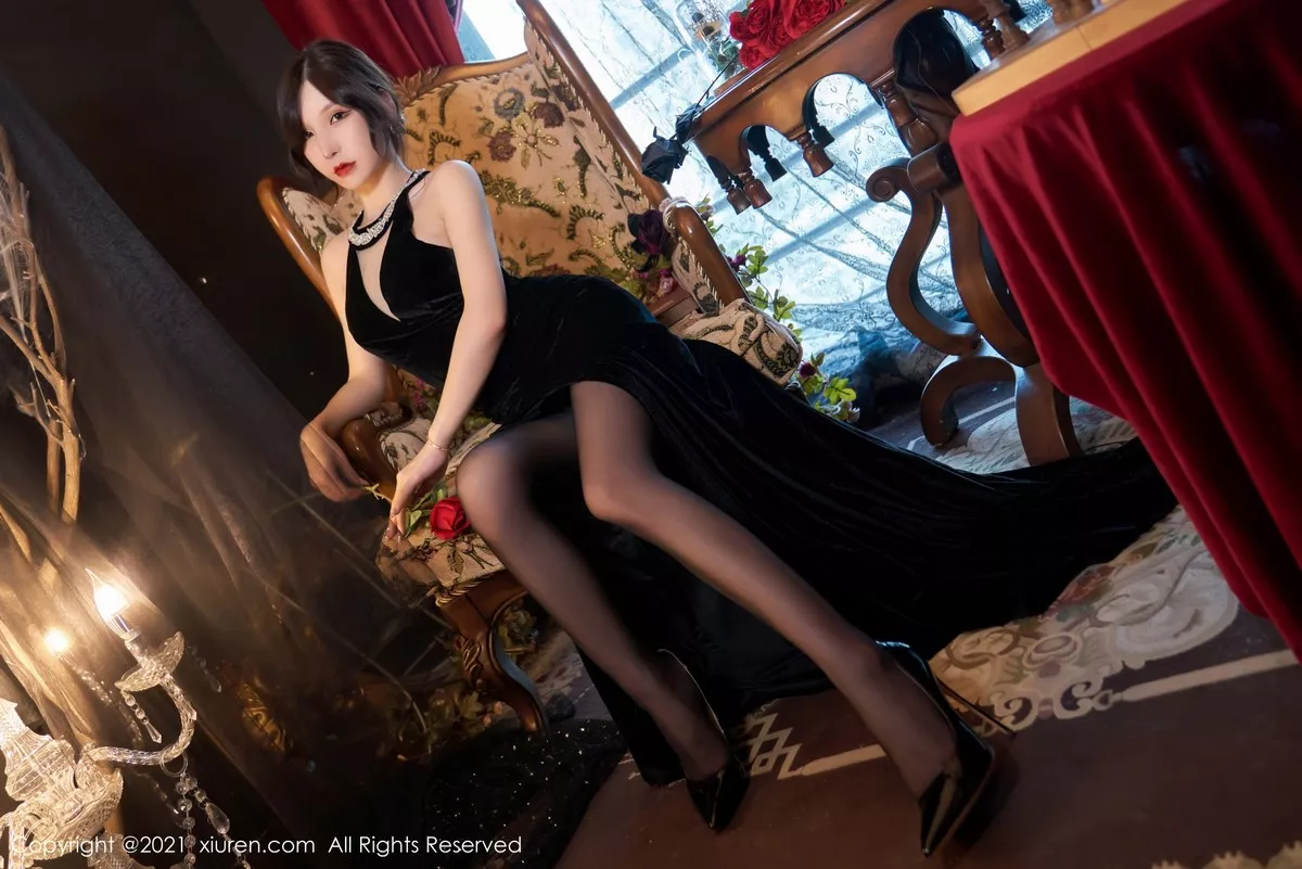 [XiuRen秀人网]第3879期周于希写真 [85P]-008
