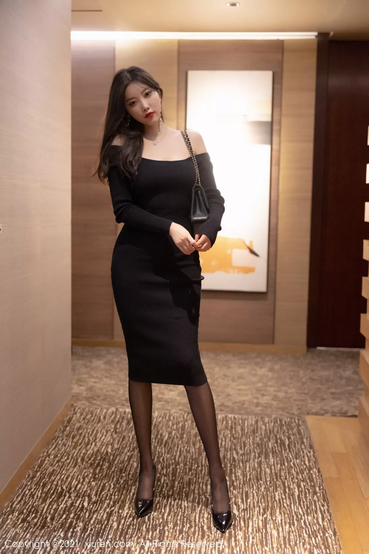 [XiuRen秀人网]第3911期杨晨晨写真 [77P]-001