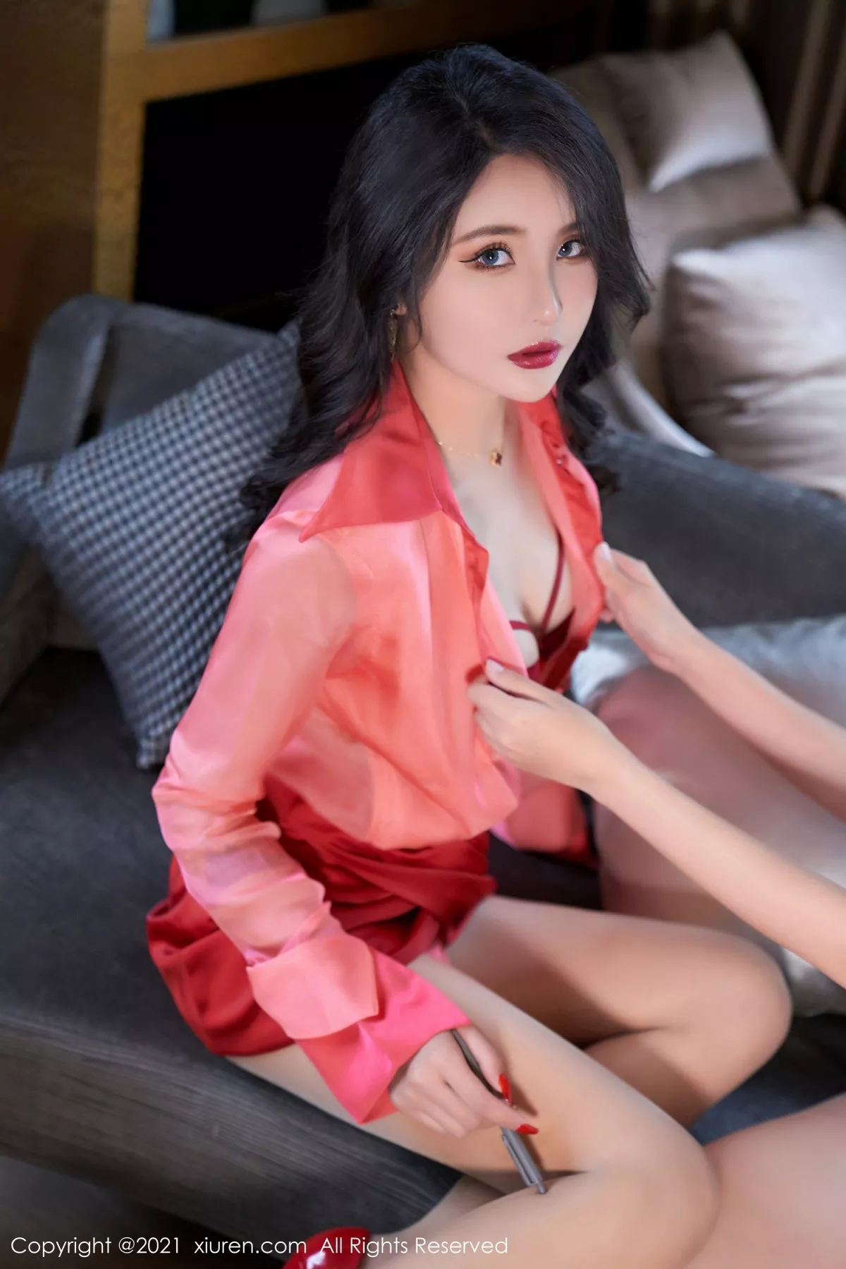 [XiuRen秀人网]第3915期尹菲写真 [64P]-002