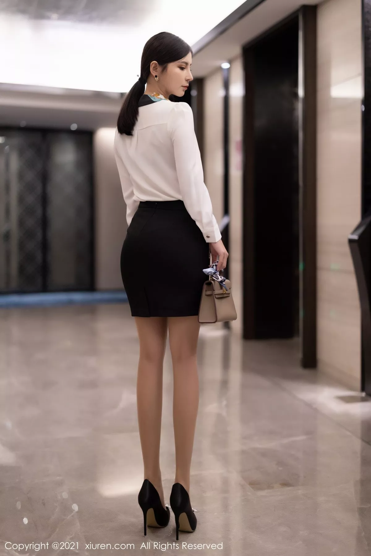 [XiuRen秀人网]第3921期小蛮妖写真 [70P]-002