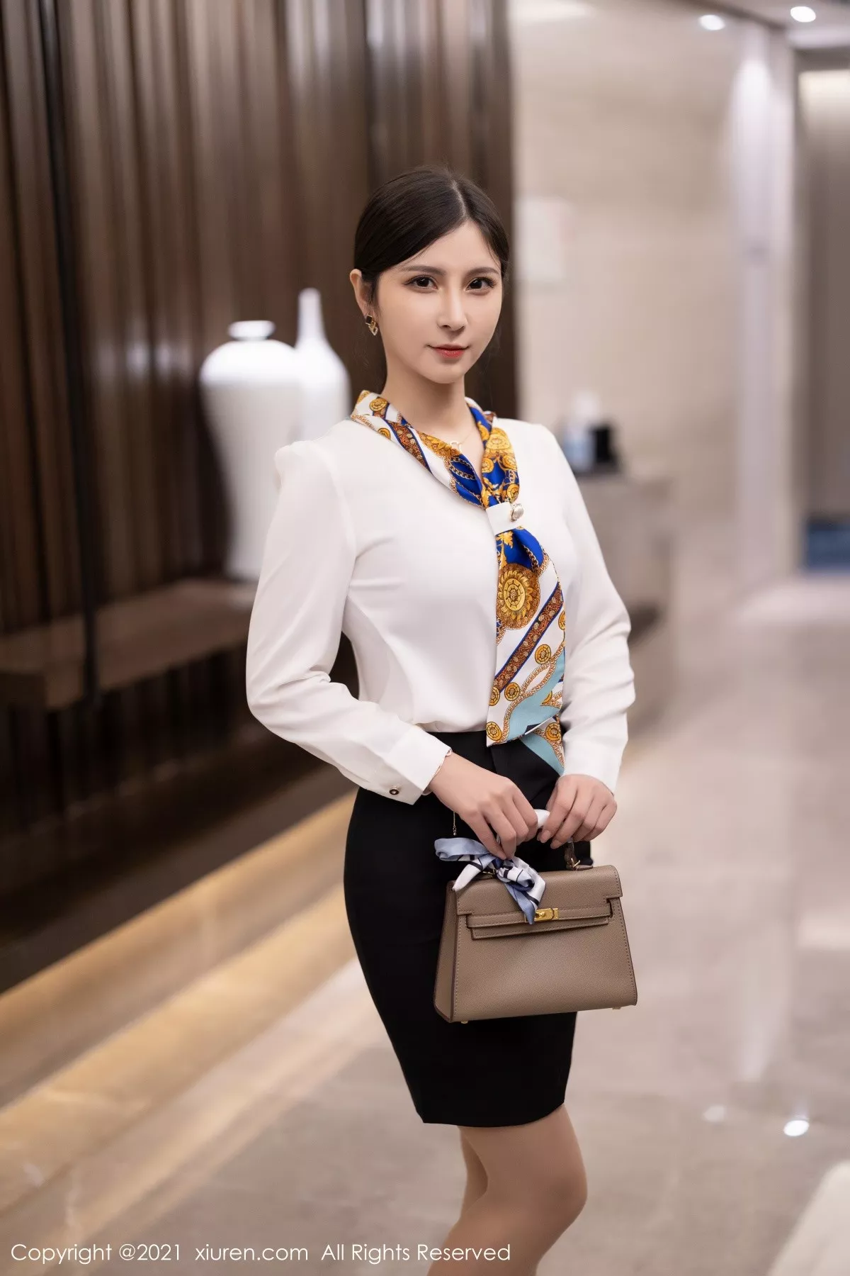 [XiuRen秀人网]第3921期小蛮妖写真 [70P]-001
