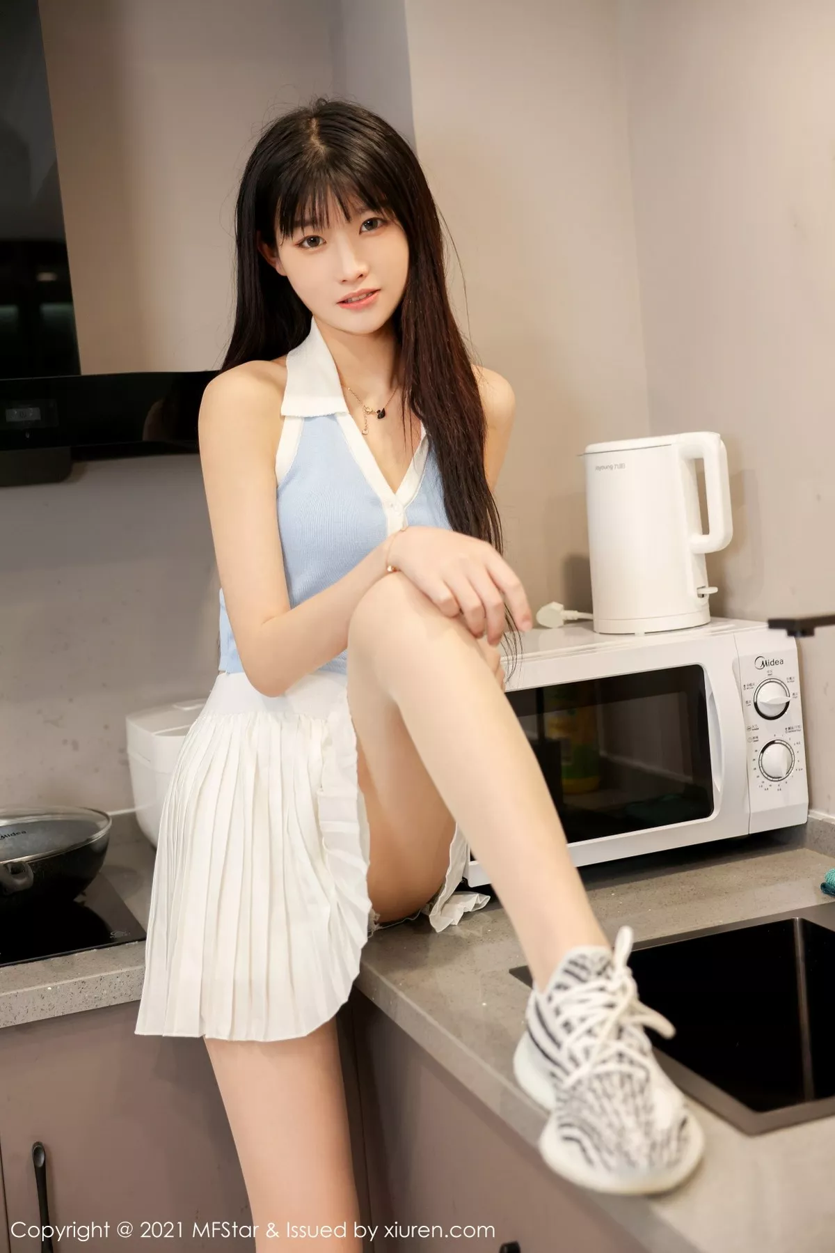 [MFStar模范学院]第533期77qiqi写真 [50P]-003