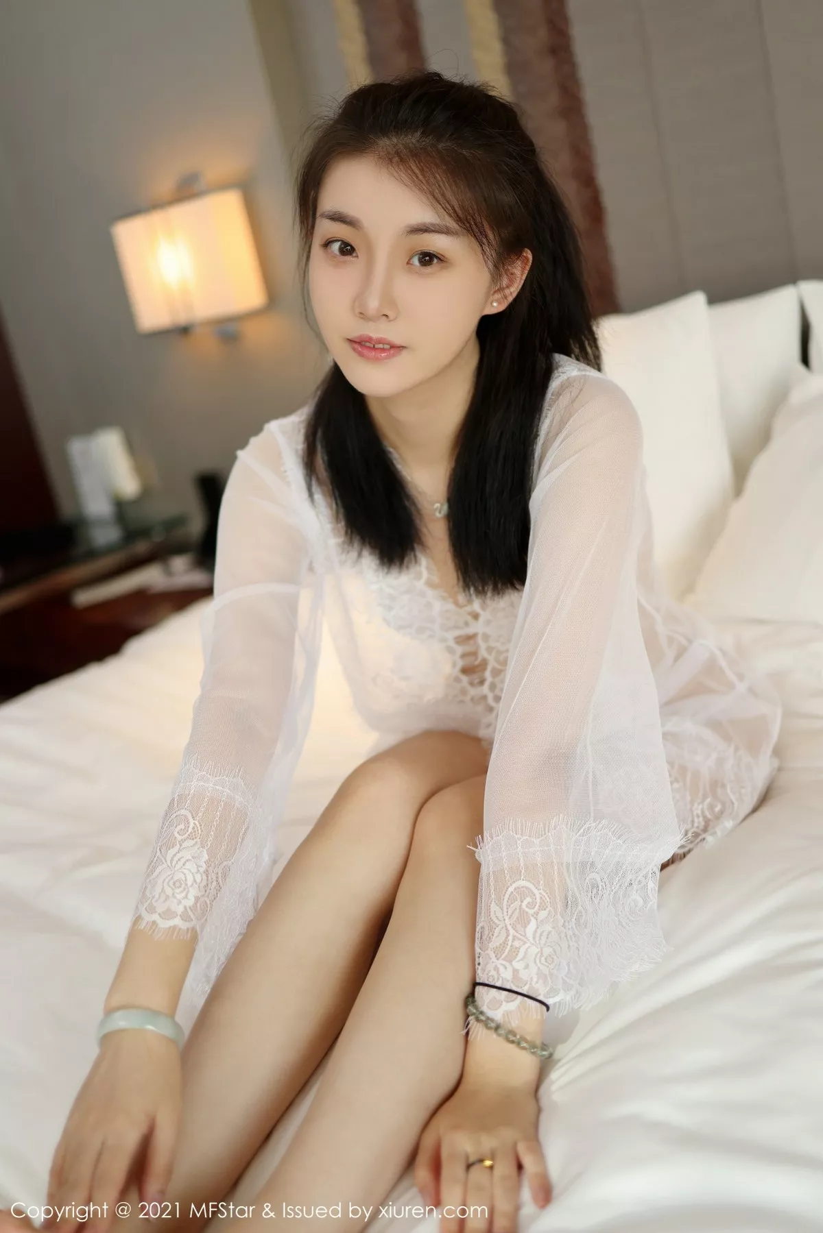 [MFStar模范学院]第528期一颗甜蛋黄写真 [50P]-016