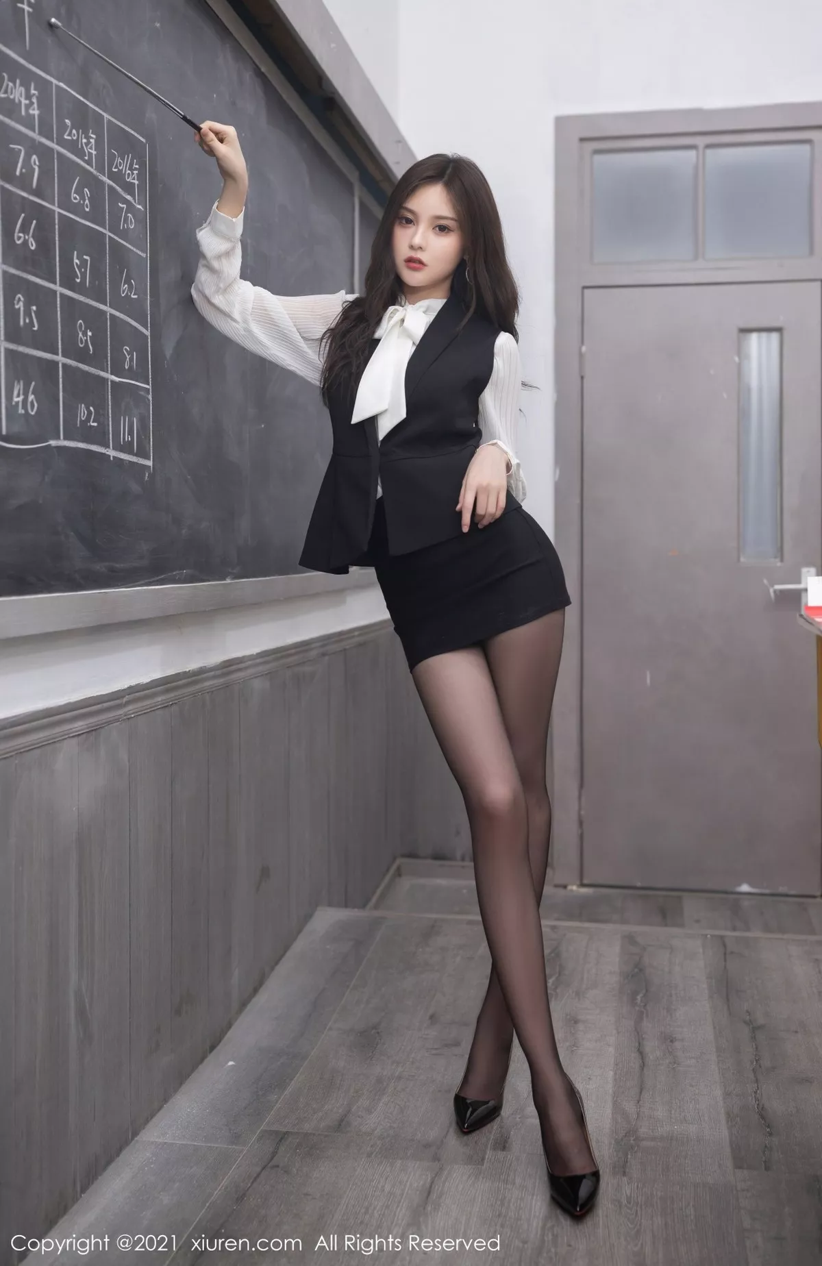 [XiuRen秀人网]第3852期王心怡写真 [82P]-002