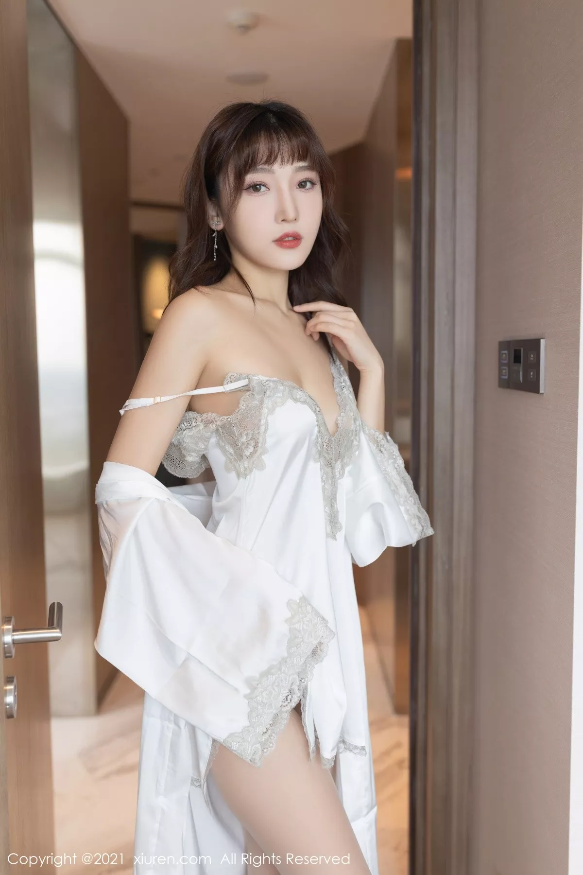 [XiuRen秀人网]第3861期陆萱萱写真 [89P]-005