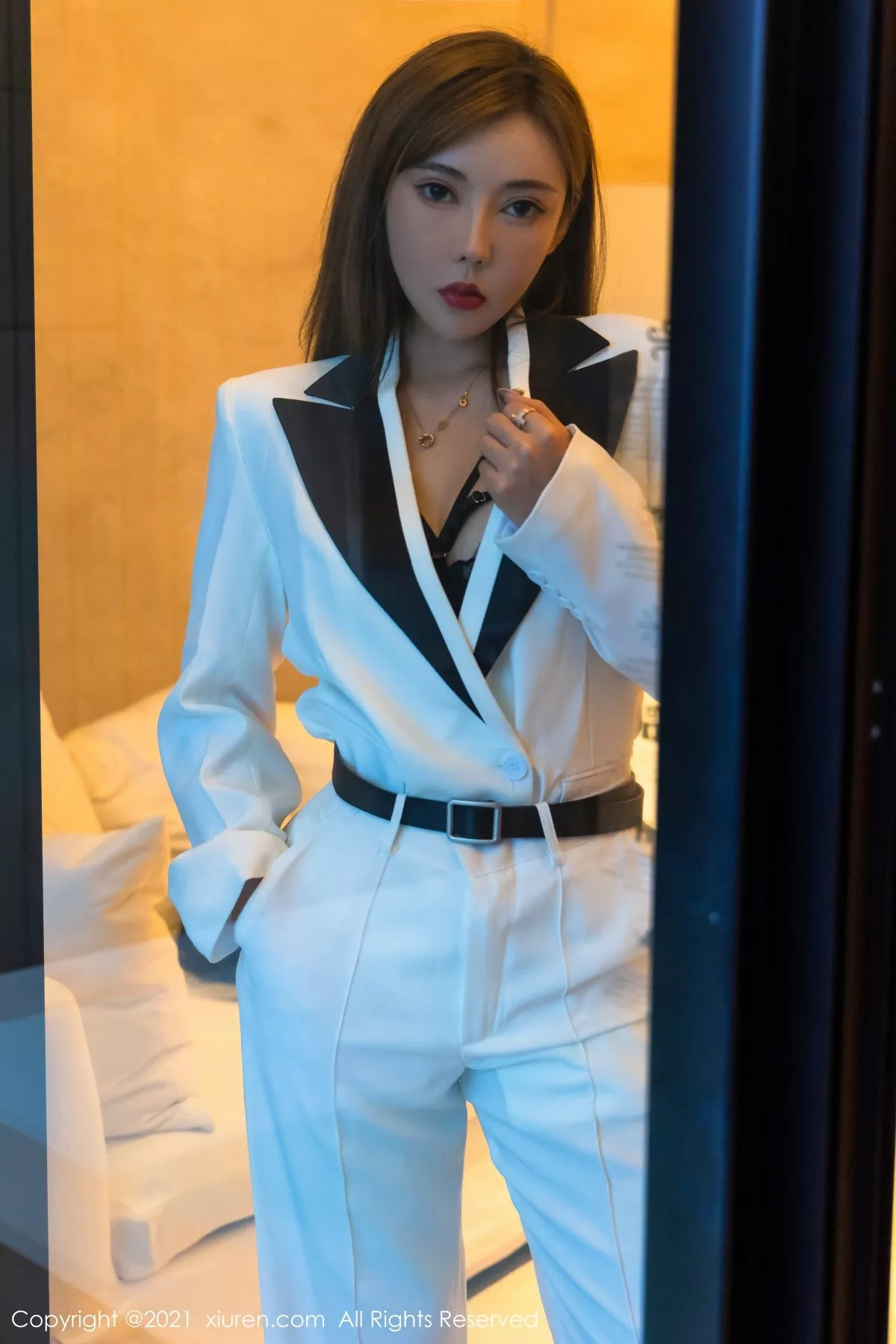 [XiuRen秀人网]第4008期萌汉药写真 [60P]-006
