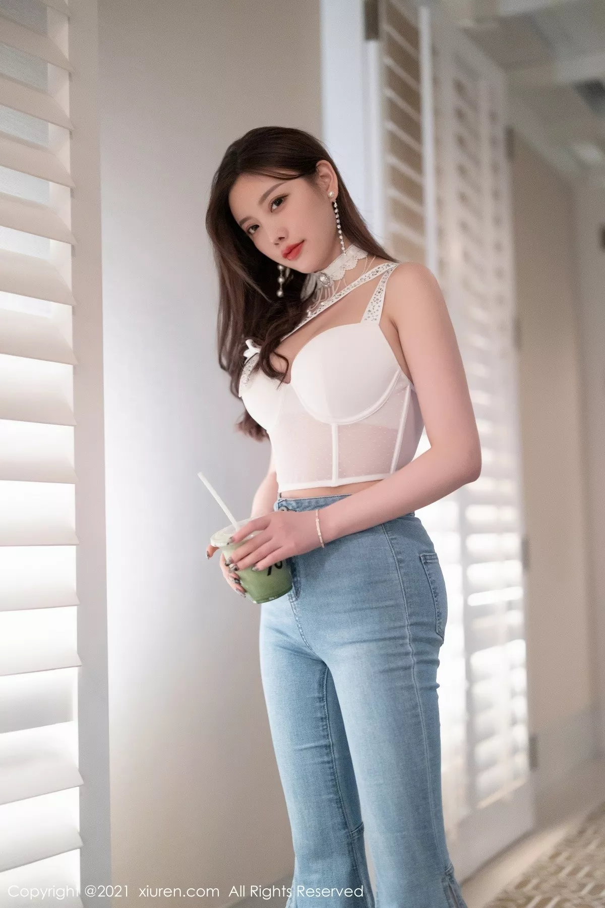 [XiuRen秀人网]第4012期杨晨晨写真 [78P]-002