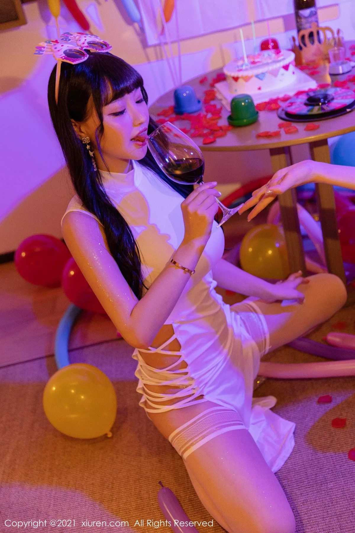 [XiuRen秀人网]第4025期王雨纯写真 [98P]-021
