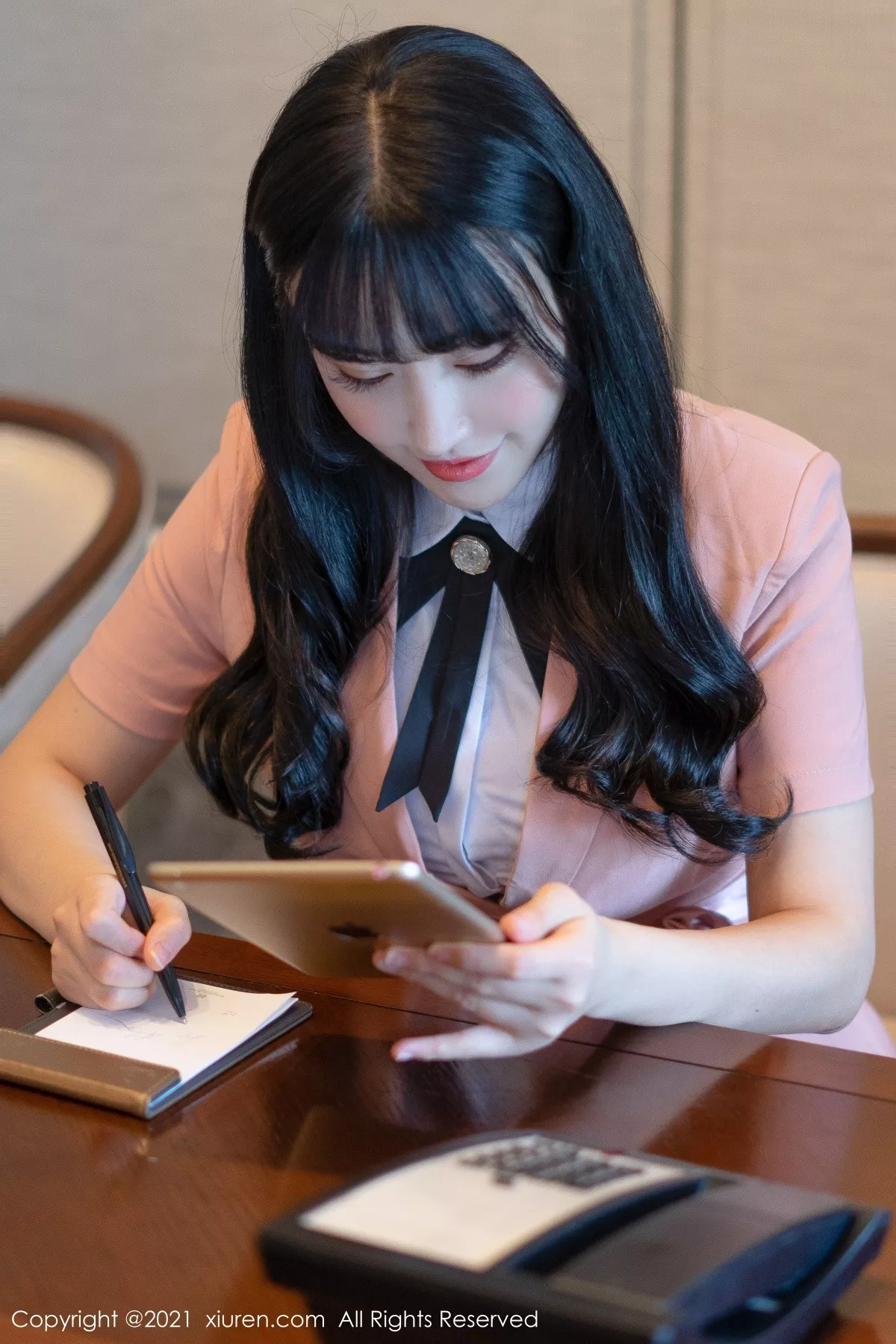 [XiuRen秀人网]第4044期朱可儿写真 [48P]-004