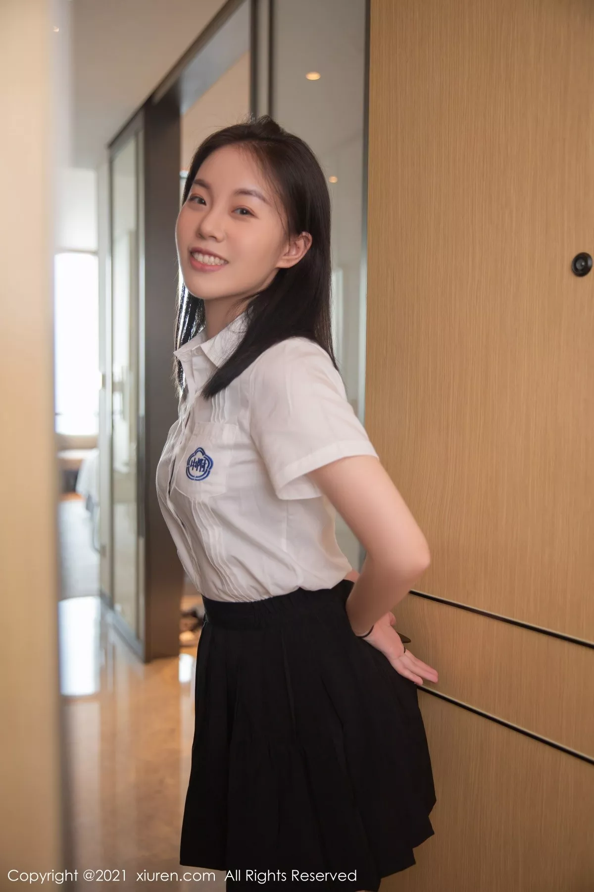 [XiuRen秀人网]第4049期一颗甜蛋黄写真 [73P]-002