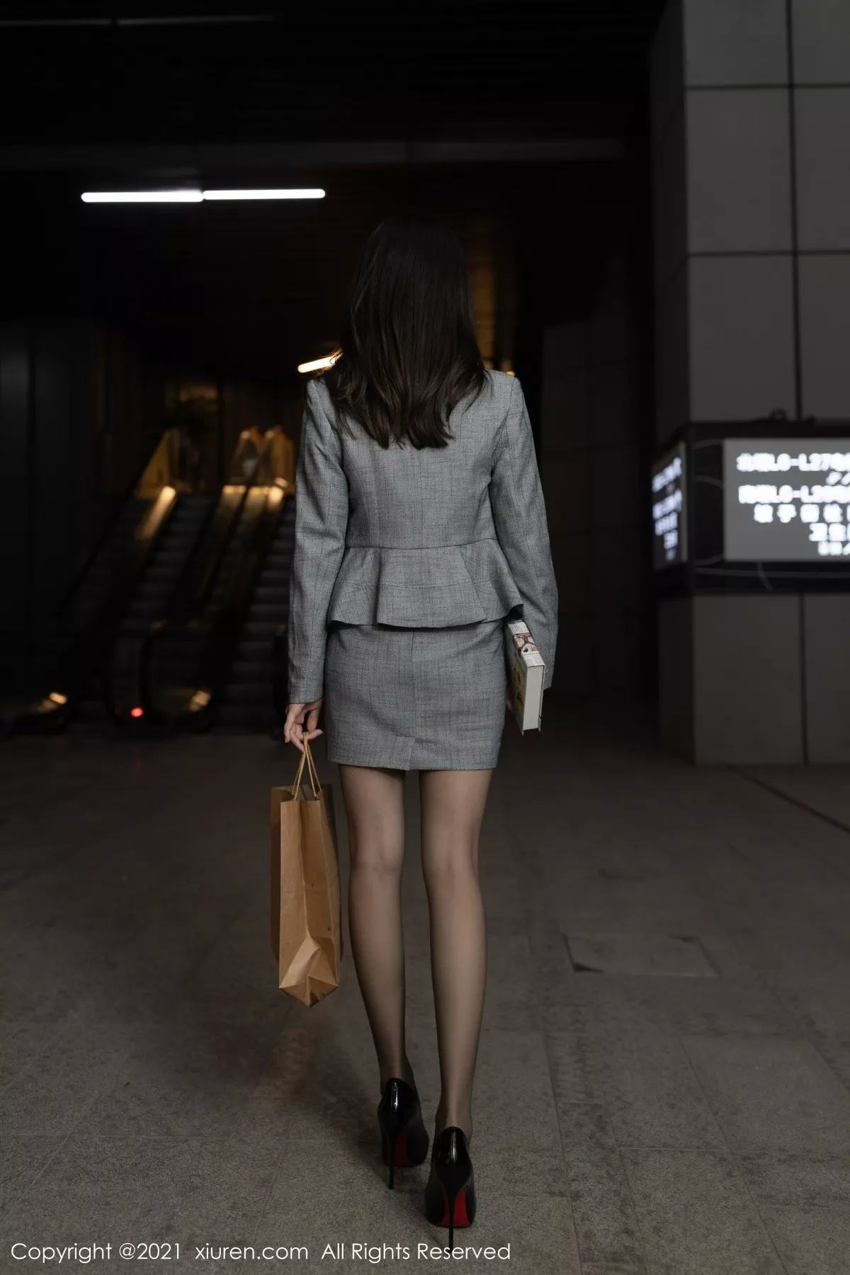 [XiuRen秀人网]第3972期鱼子酱写真 [112P]-001