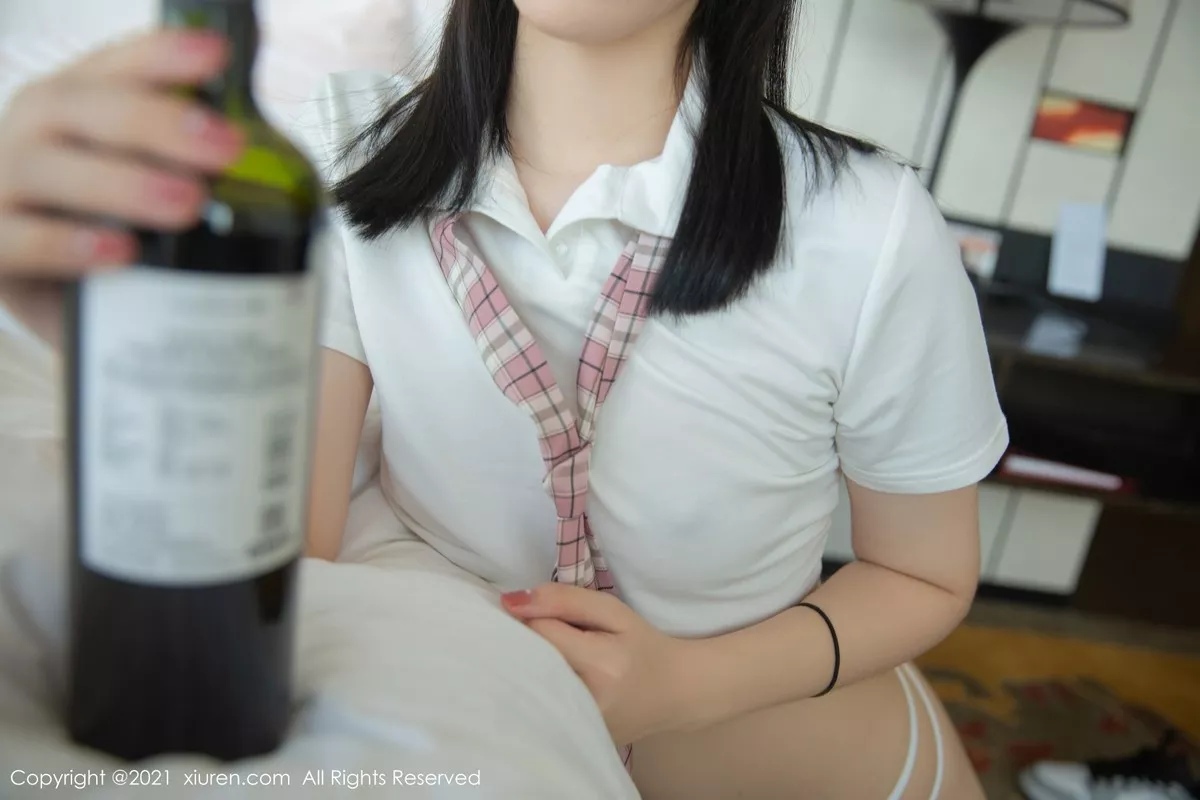 [XiuRen秀人网]第3981期一颗甜蛋黄写真 [57P]-035