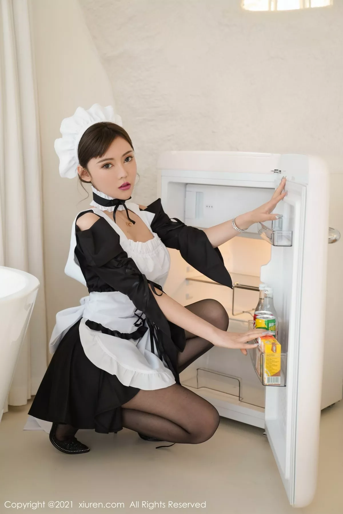 [XiuRen秀人网]第4161期萌汉药写真 [40P]-005