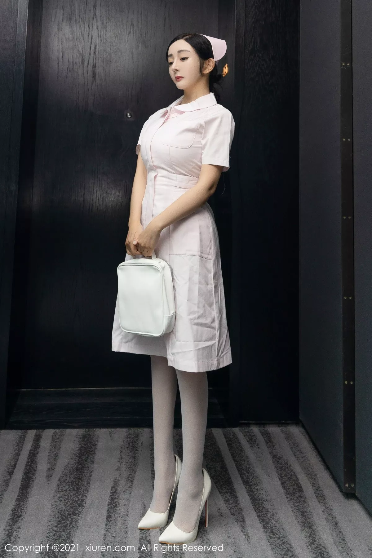 [XiuRen秀人网]第4209期李雅柔写真 [90P]-001