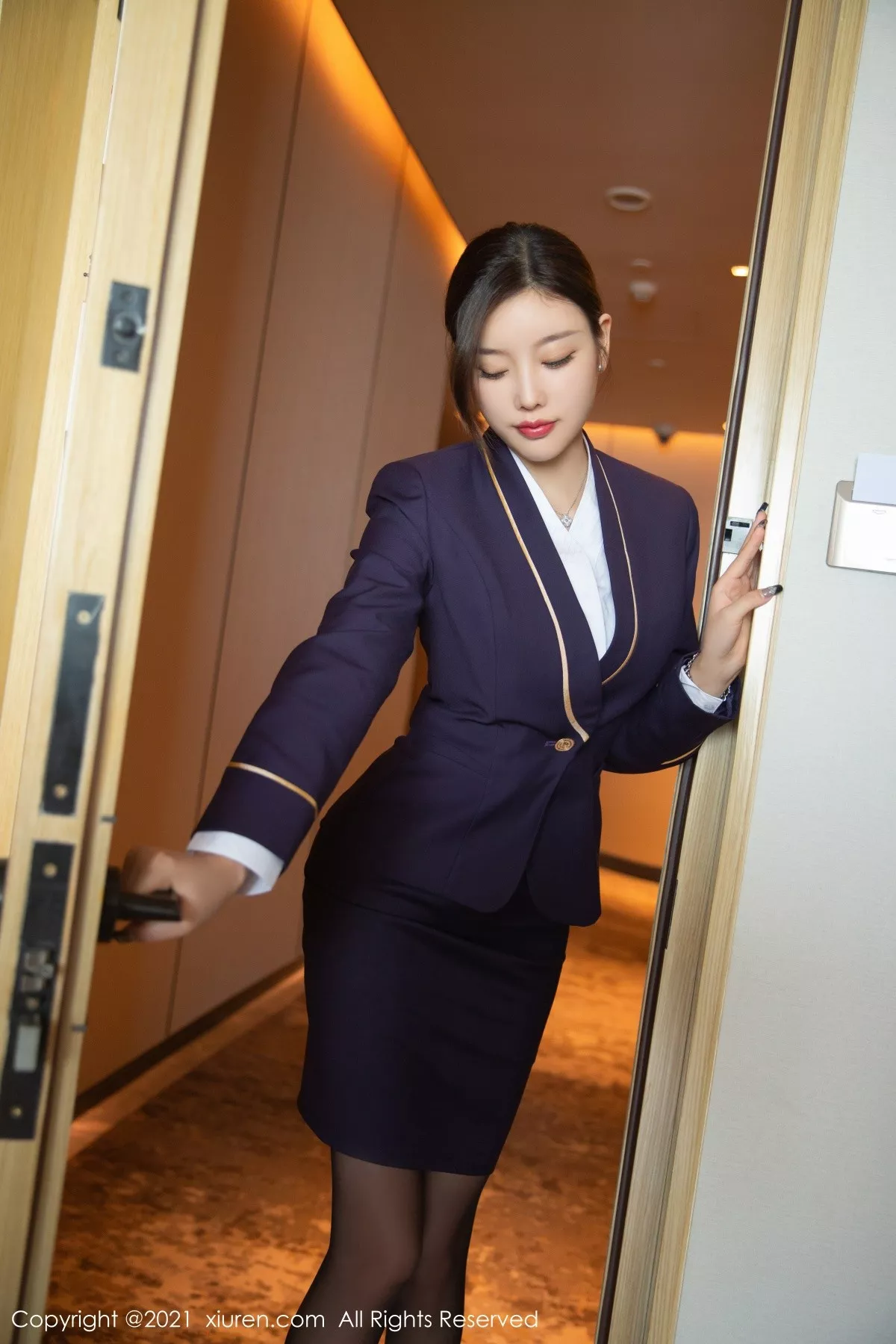 [XiuRen秀人网]第4231期杨晨晨写真 [77P]-003