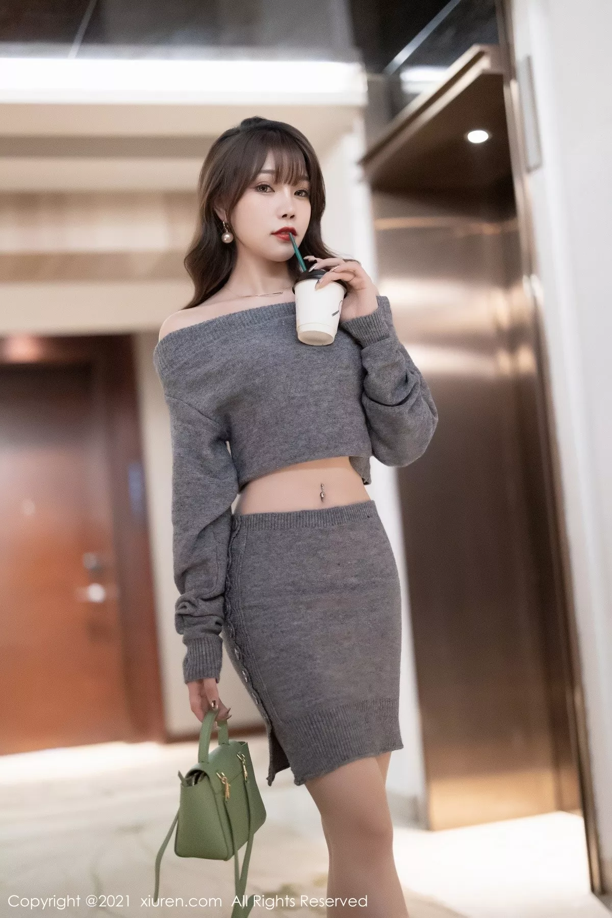 [XiuRen秀人网]第4239期芝芝写真 [90P]-002