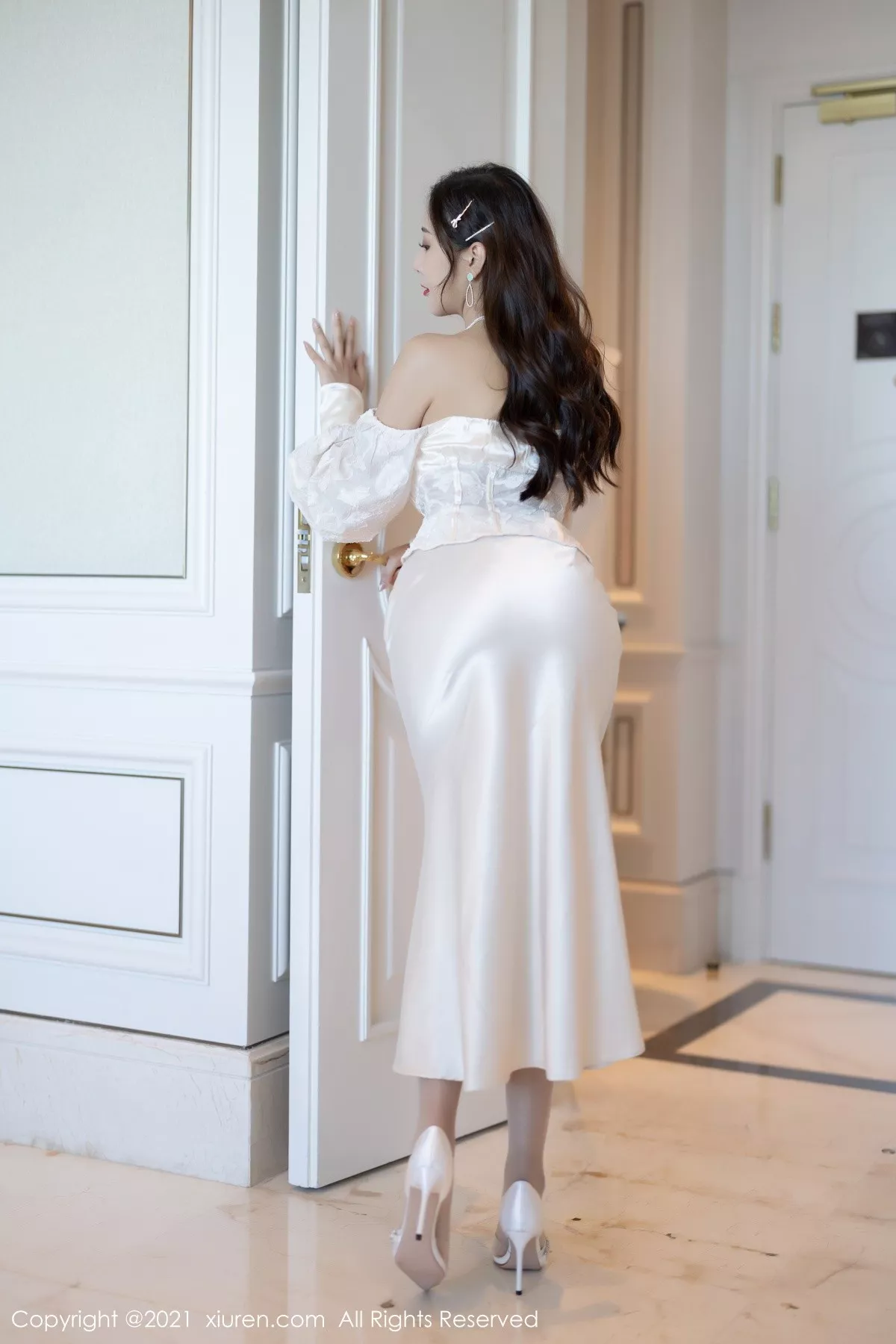 [XiuRen秀人网]第4136期王馨瑶写真 [97P]-003