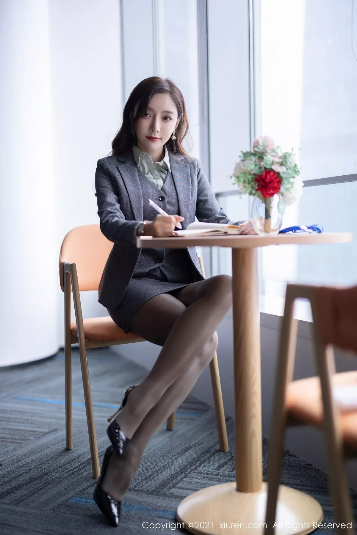 [XiuRen秀人网]第4251期王馨瑶写真 [80P]-003