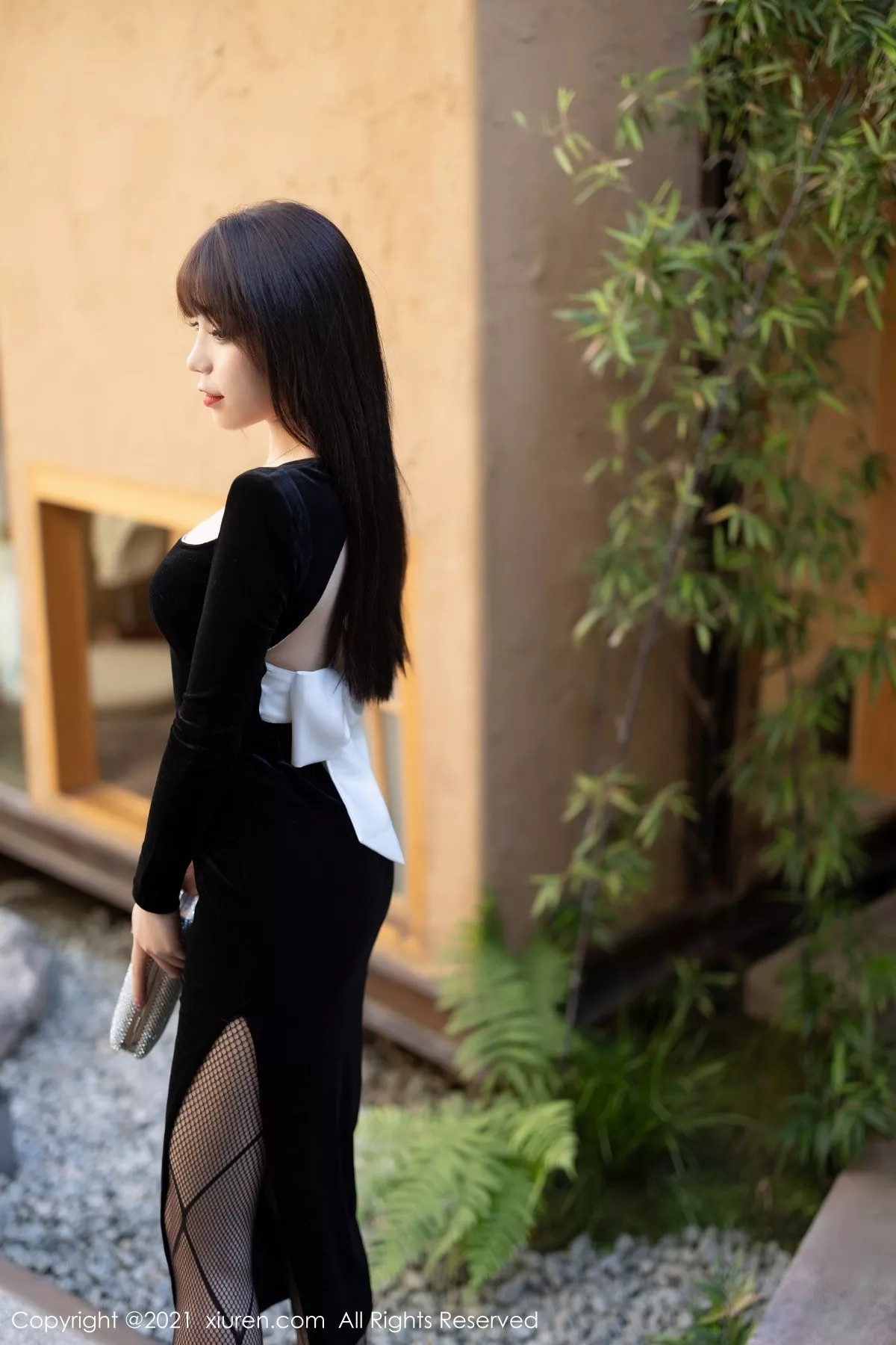 [XiuRen秀人网]第4322期芝芝写真 [86P]-001