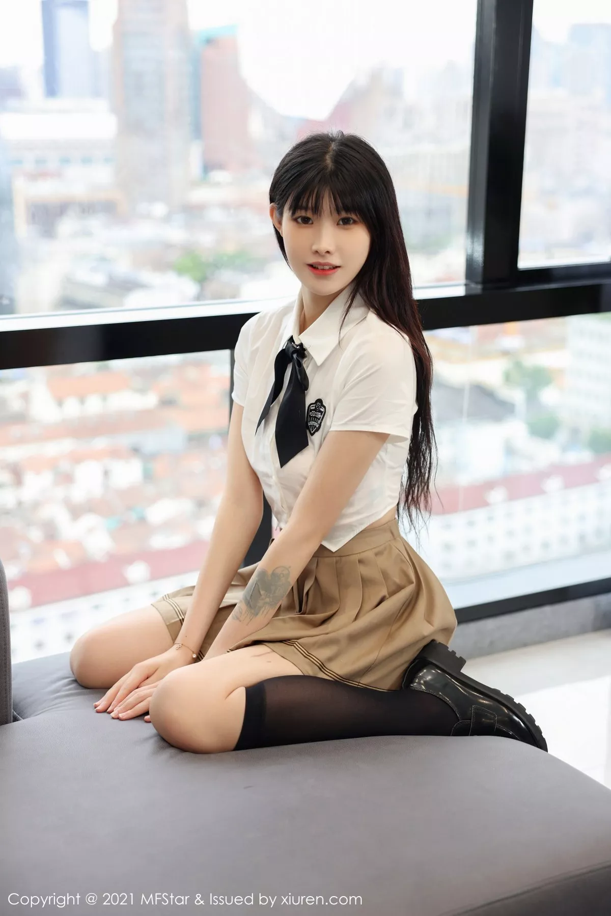 [MFStar模范学院]第546期77qiqi写真 [52P]-014