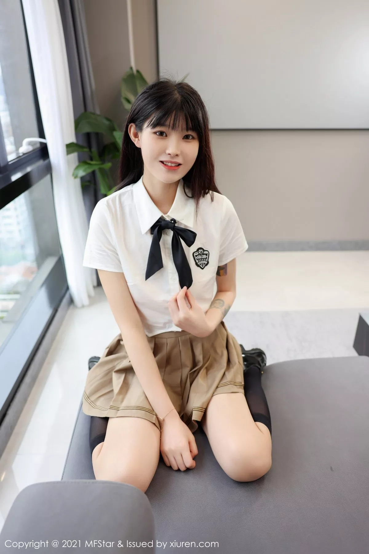 [MFStar模范学院]第546期77qiqi写真 [52P]-016