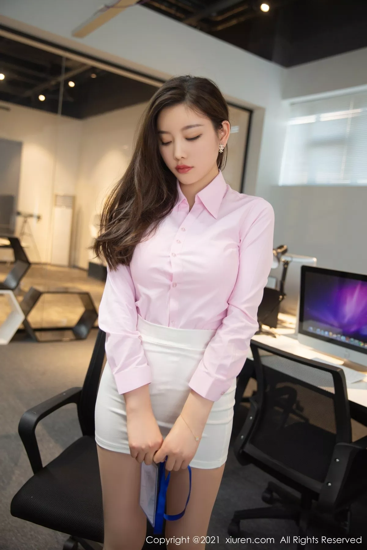 [XiuRen秀人网]第4341期杨晨晨写真 [80P]-002