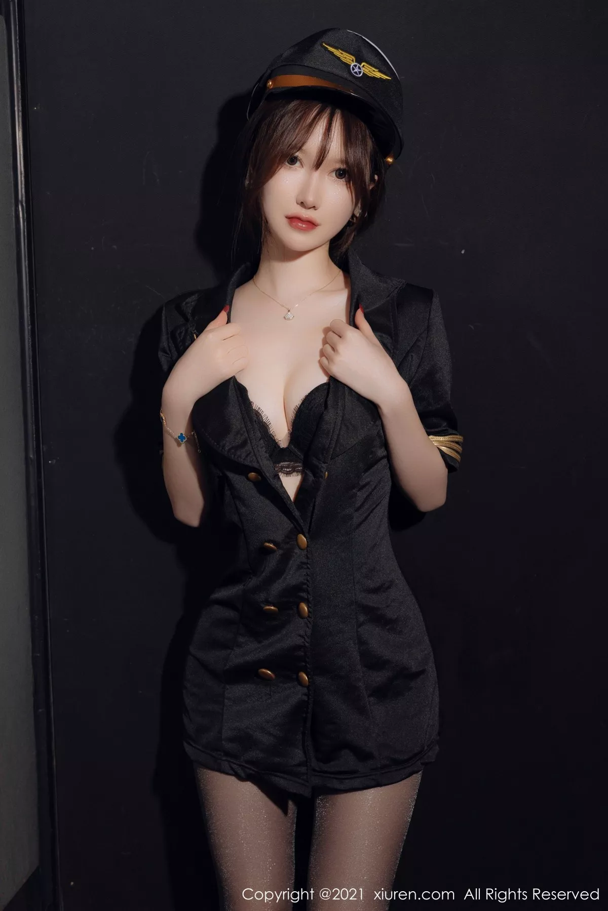 [XiuRen秀人网]第4355期美桃酱写真 [63P]-001