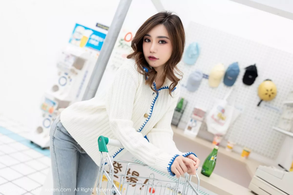 [XiuRen秀人网]第4257期绮里嘉写真 [56P]-003