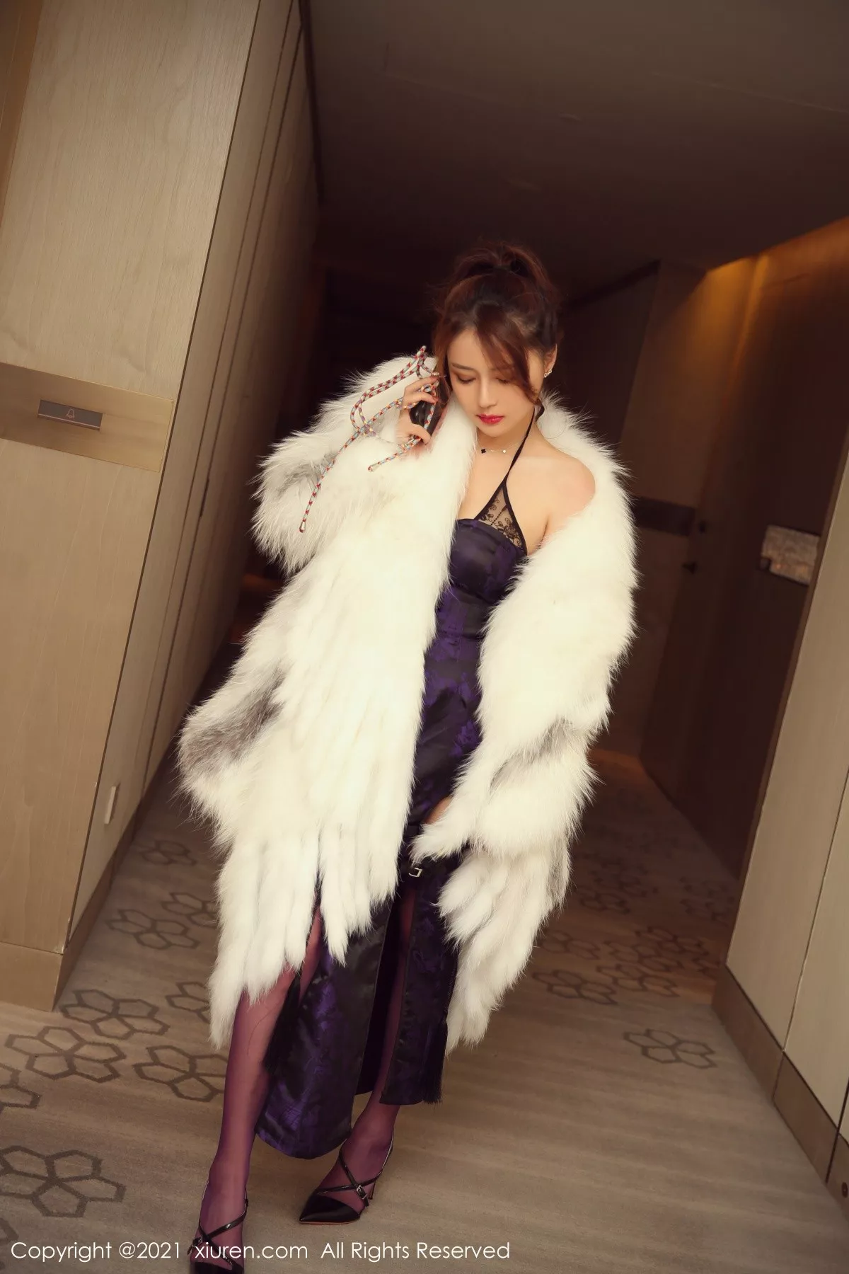 [XiuRen秀人网]第4260期凯竹姐姐写真 [43P]-001