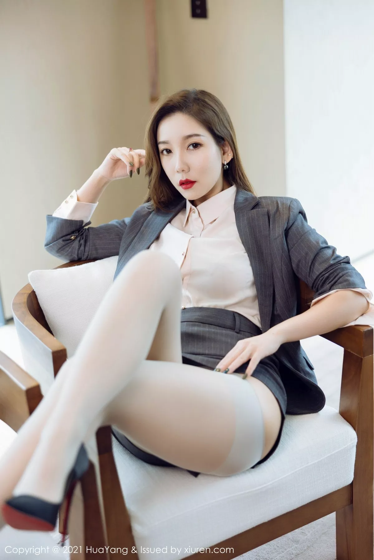 [HuaYang花漾]第470期艾静香写真 [49P]-016