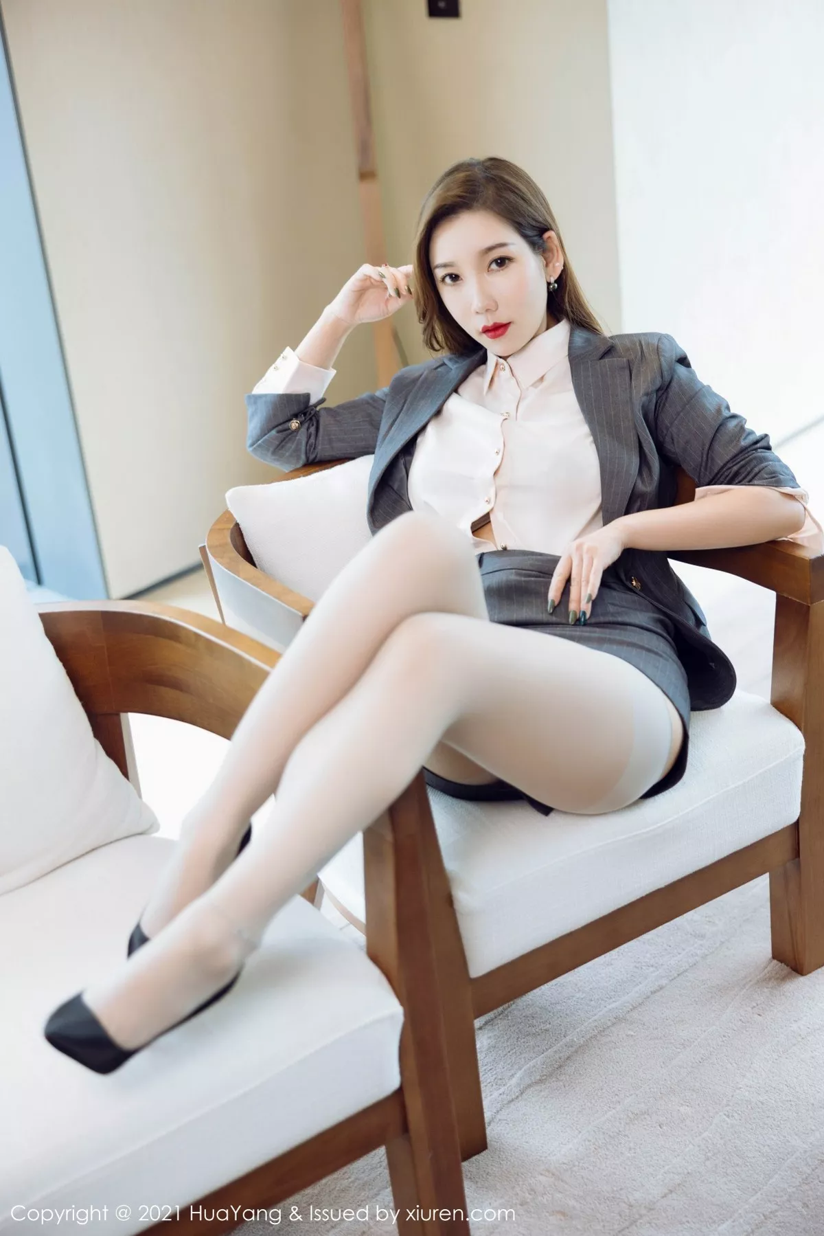 [HuaYang花漾]第470期艾静香写真 [49P]-011