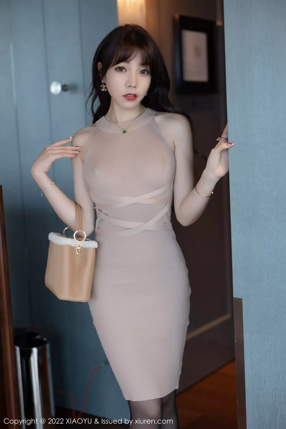 [XiaoYu画语界]第689期芝芝写真 [85P]-001