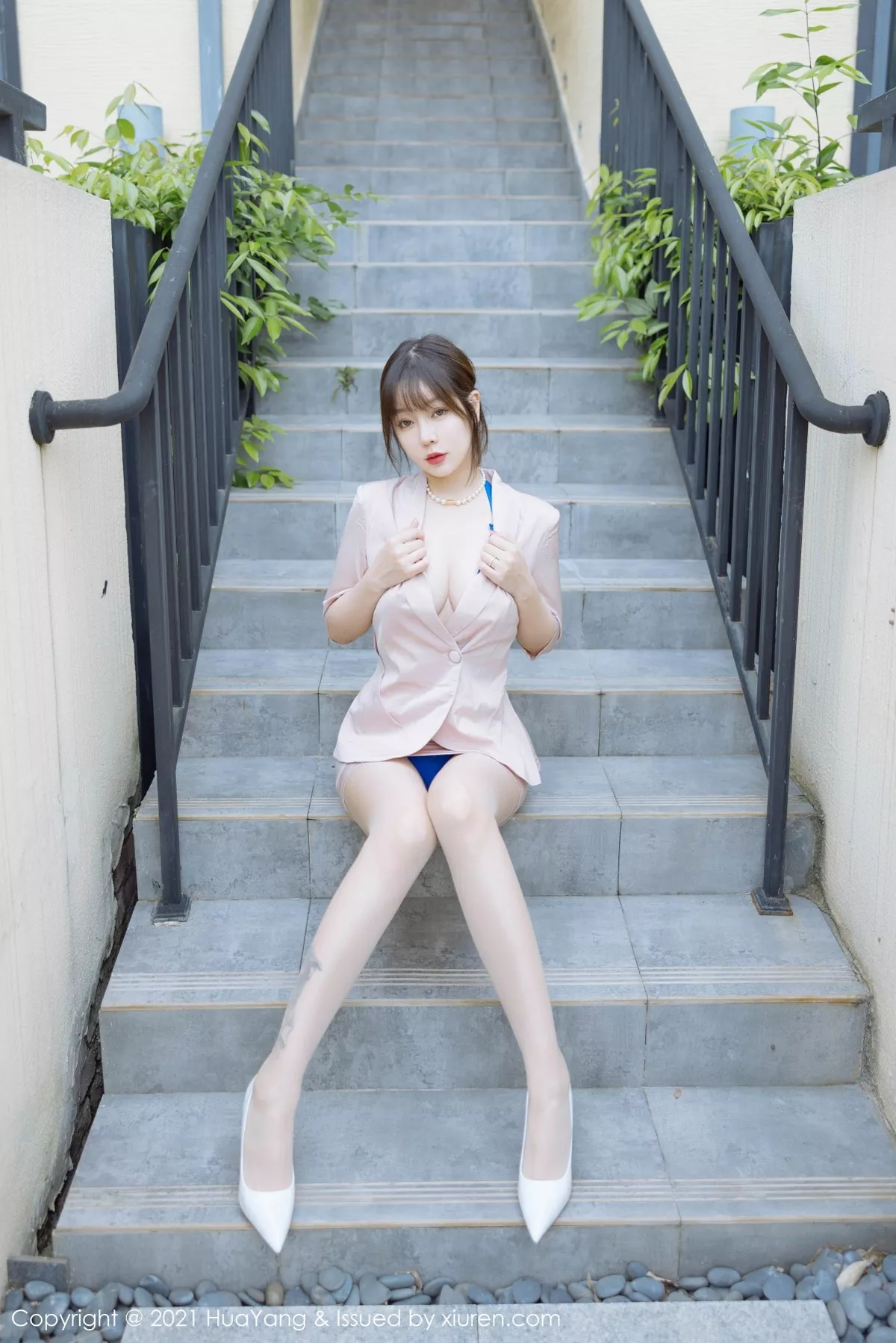 [HuaYang花漾]第476期王雨纯写真 [43P]-003