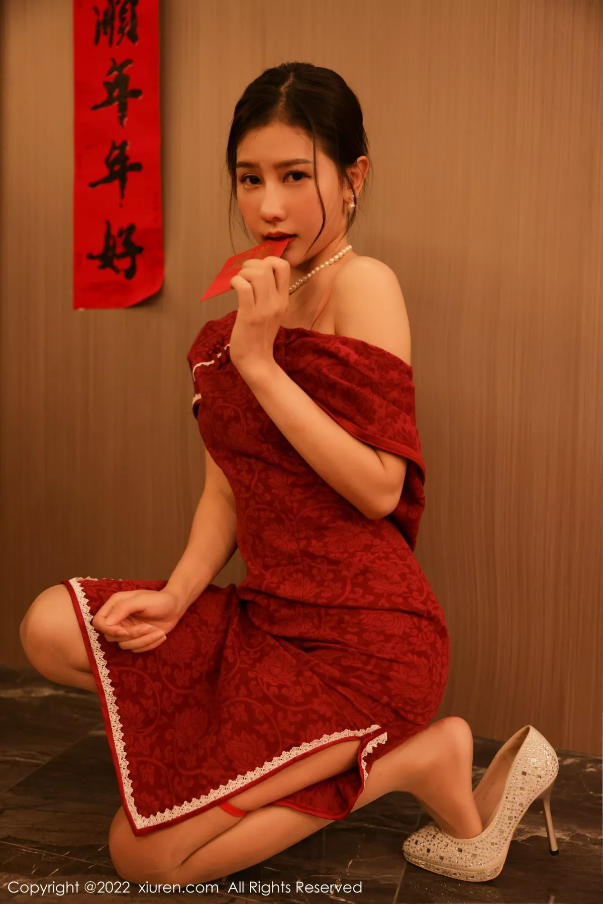 [XiuRen秀人网]第4508期尹甜甜写真 [50P]-001