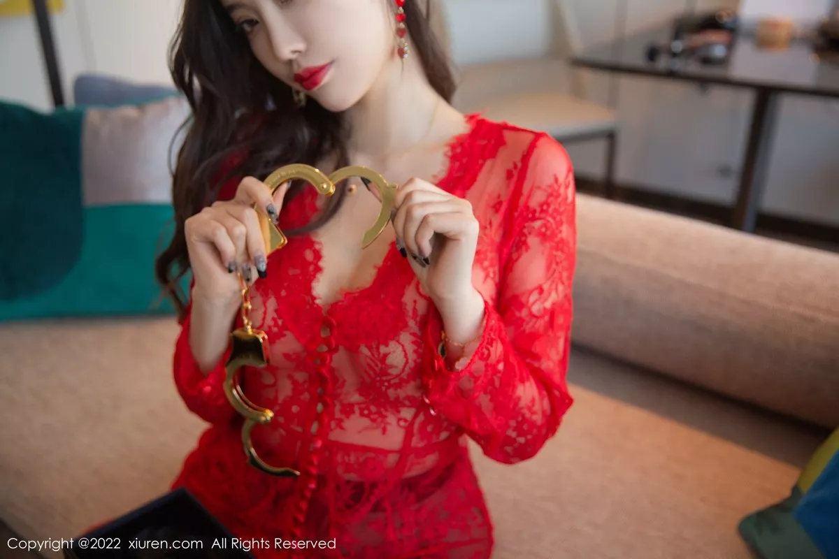 [XiuRen秀人网]第4516期杨晨晨写真 [84P]-004